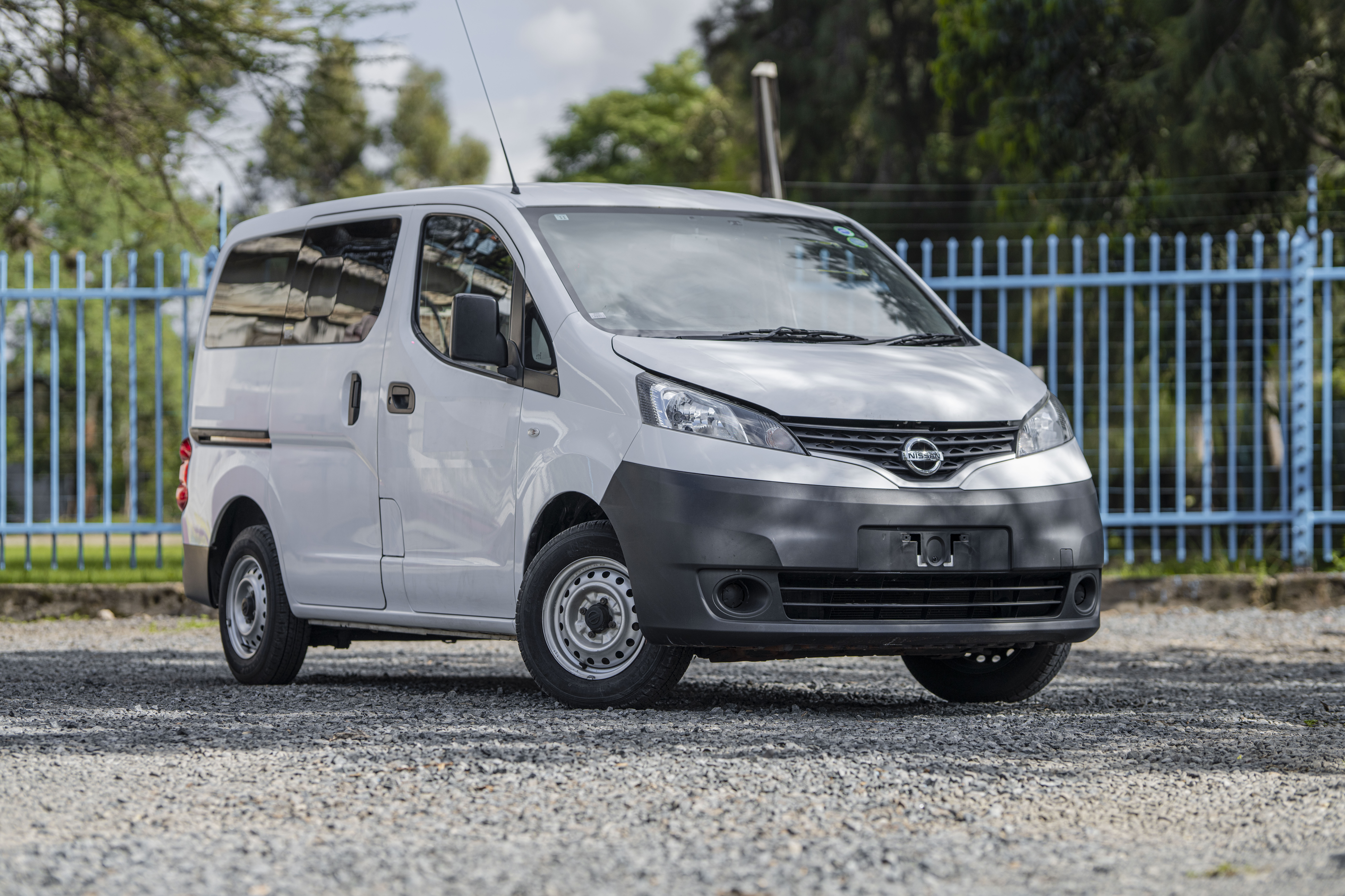NISSAN NV 200