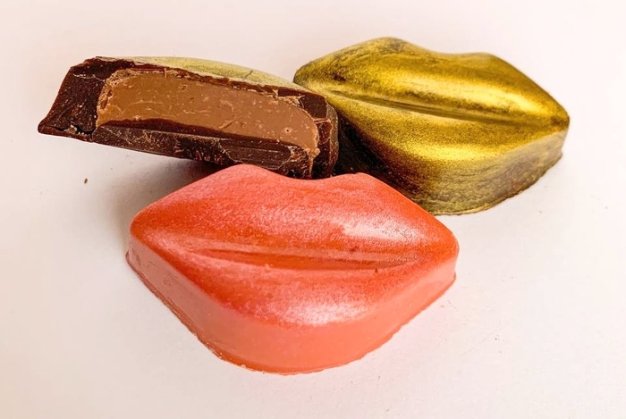 Поцілунок з шоколадно-горіховою пастою