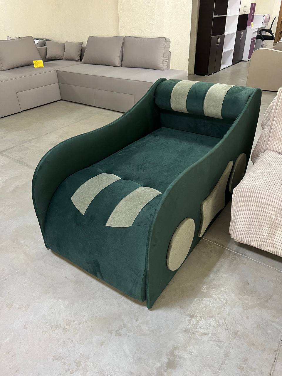 МАШИНКА диван