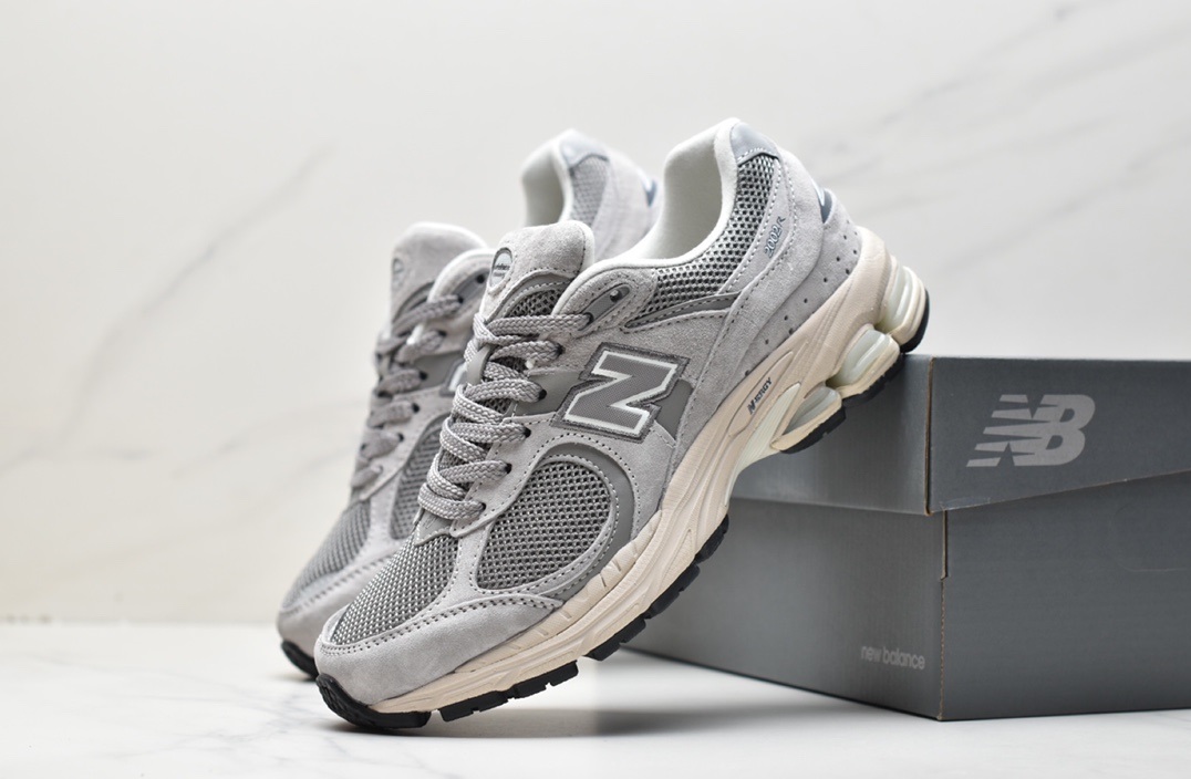 Carbon Gray New Balance Classic Color M2002RHO