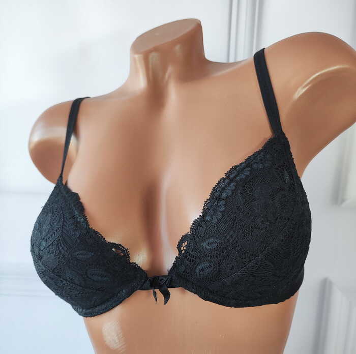 Жіночий мереживний бюстгальтер push-up Alur A-143 на кісточках чорний