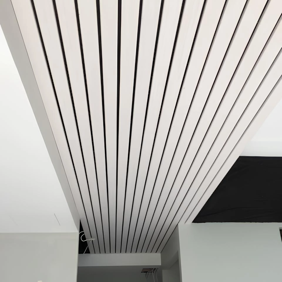 Кубоподібна рейка з оцинкованої сталі 85x40 мм біла (ціна за м2)