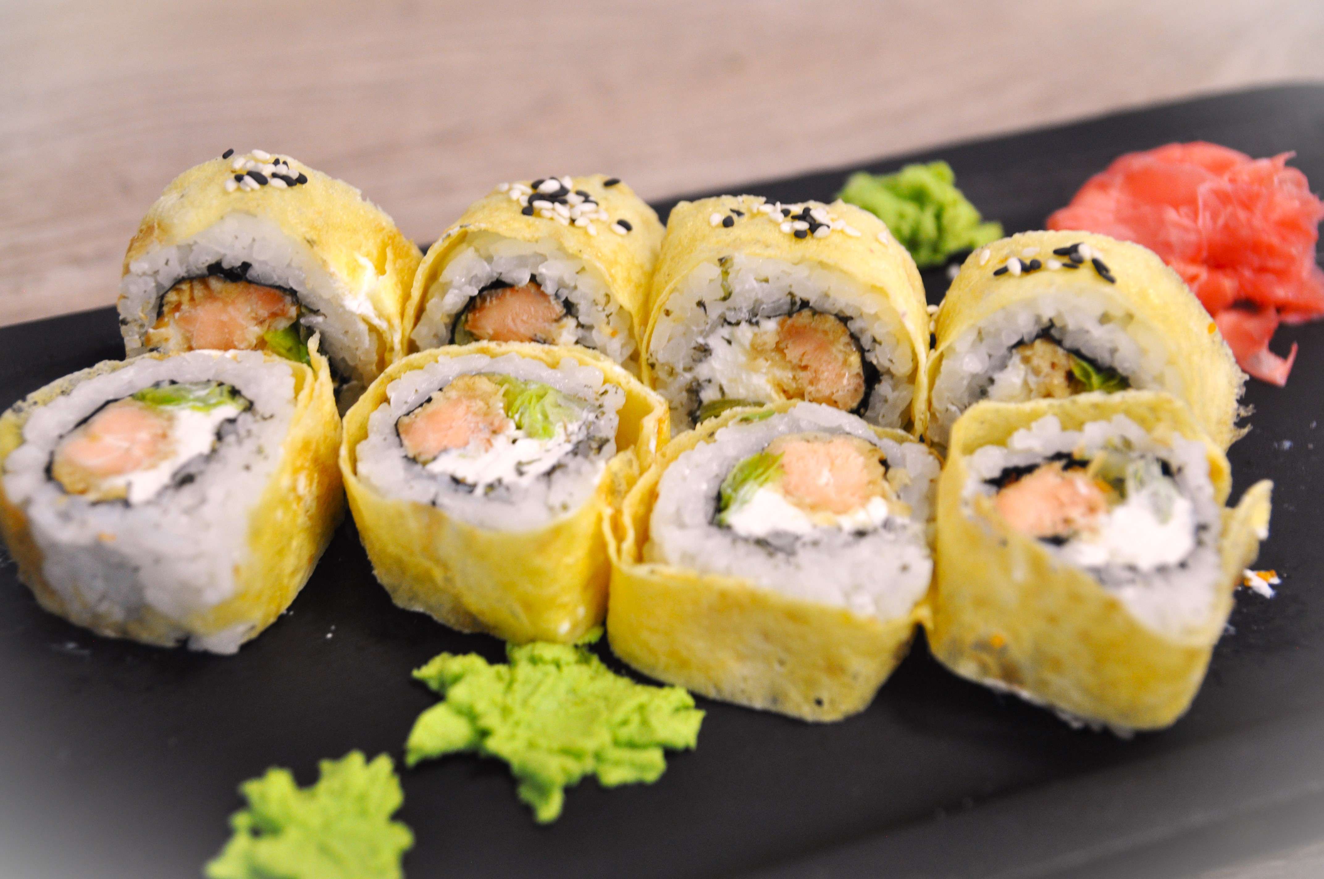 Fish egg rool