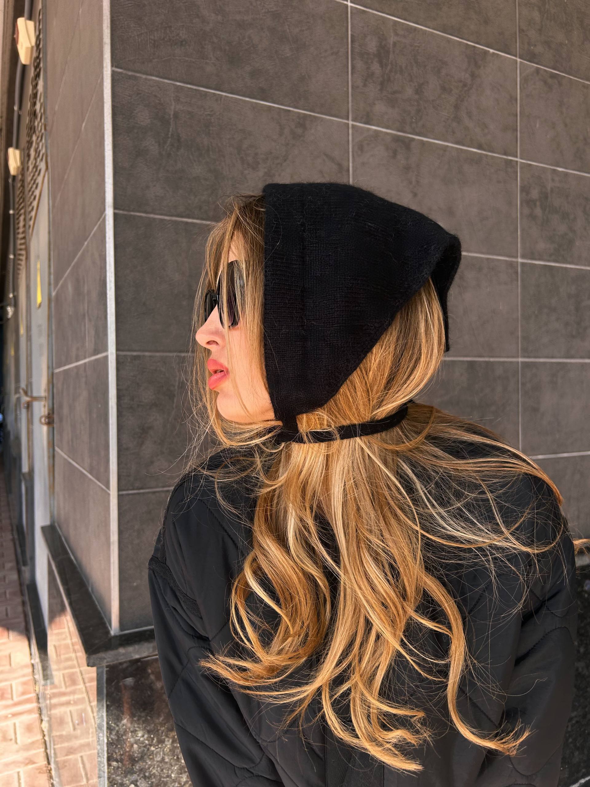 Хустка на голову чорна