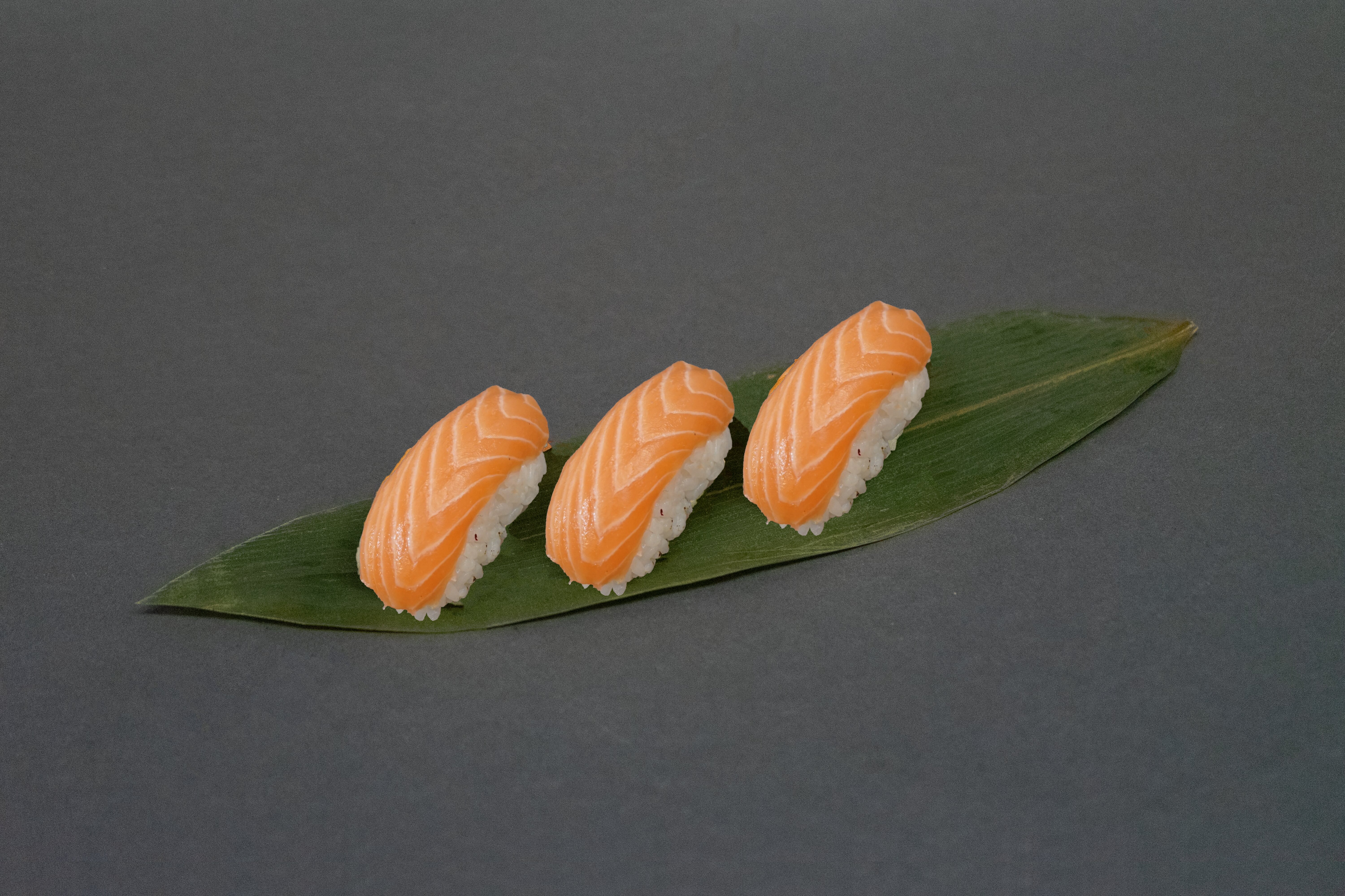 Salmon nigiri