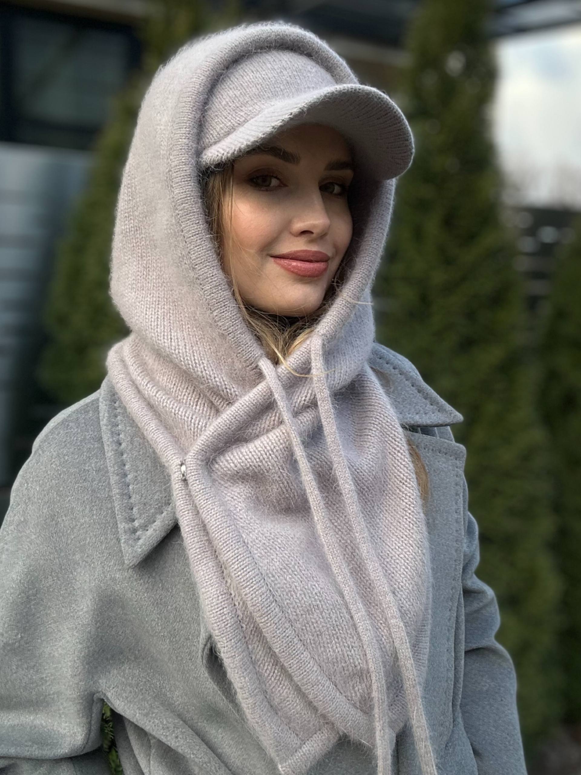 Капор на кнопках попіл