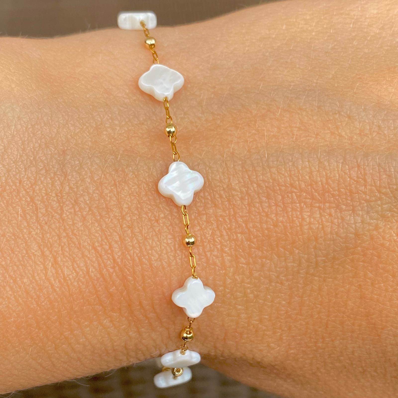 Mother of Pearl Clover Bracelet