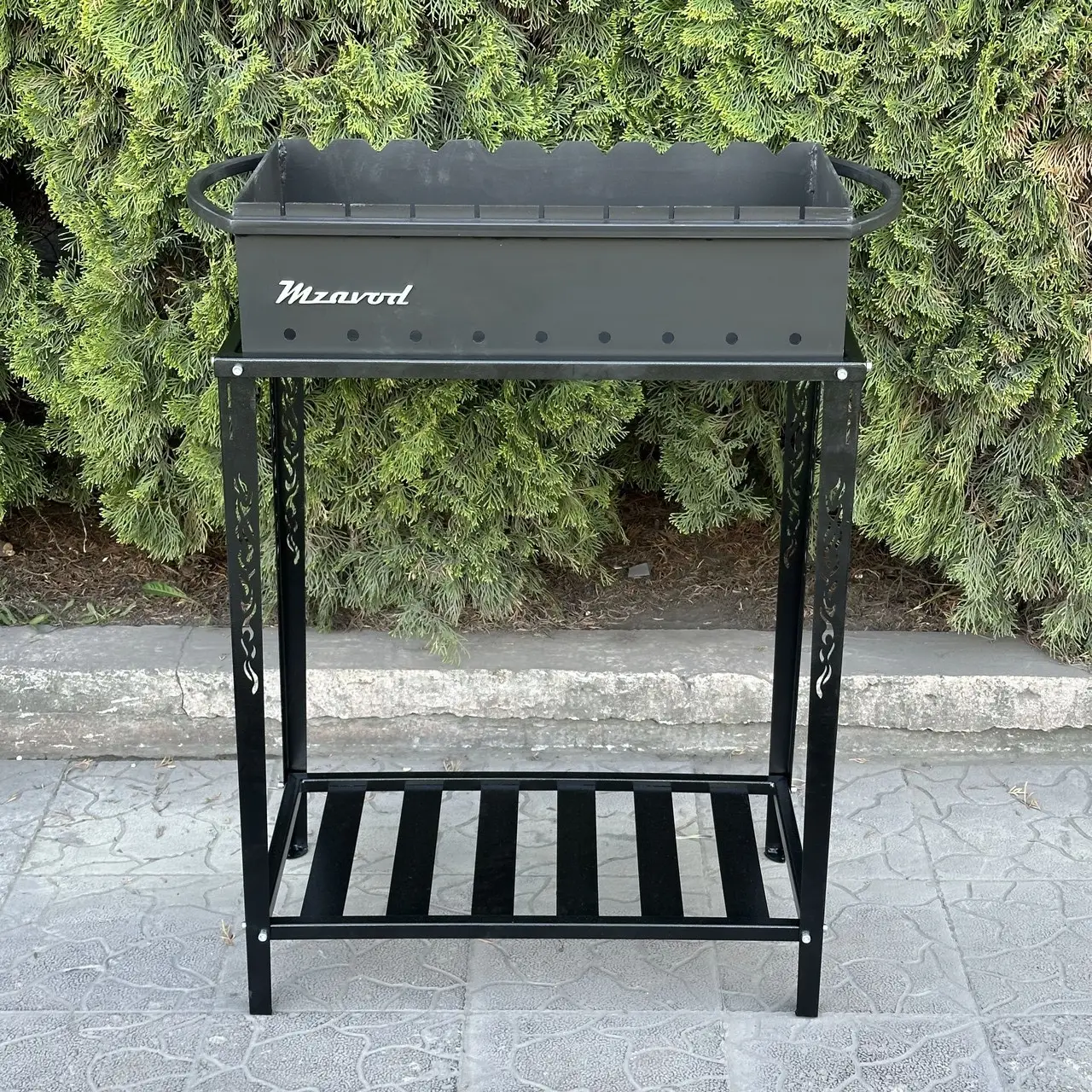 Мангал  Прометей на 9 шампурів 4мм на дровниці