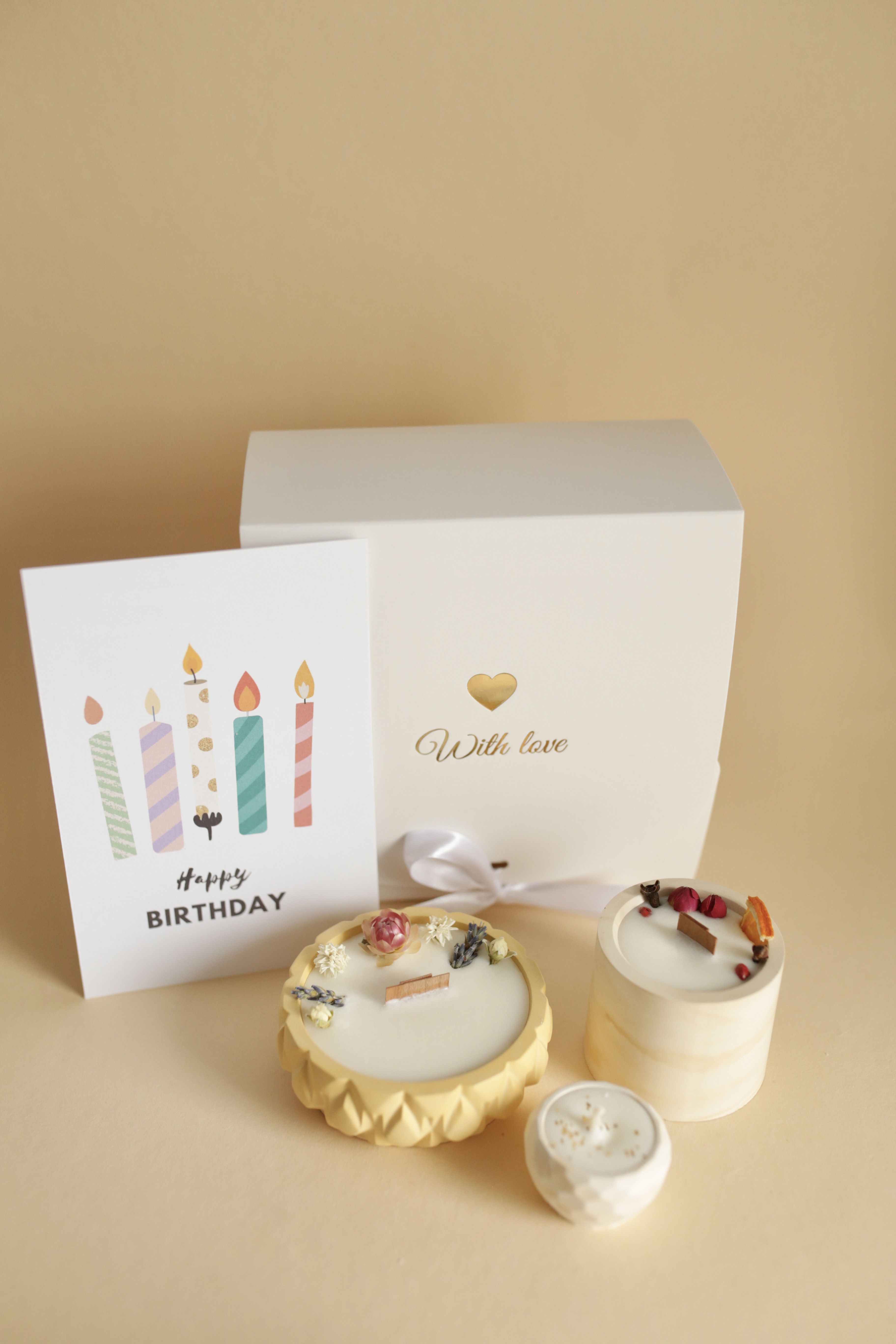 1 бокс № 11.3-(лимонне меренгове тістечко+карамельний попкорн)