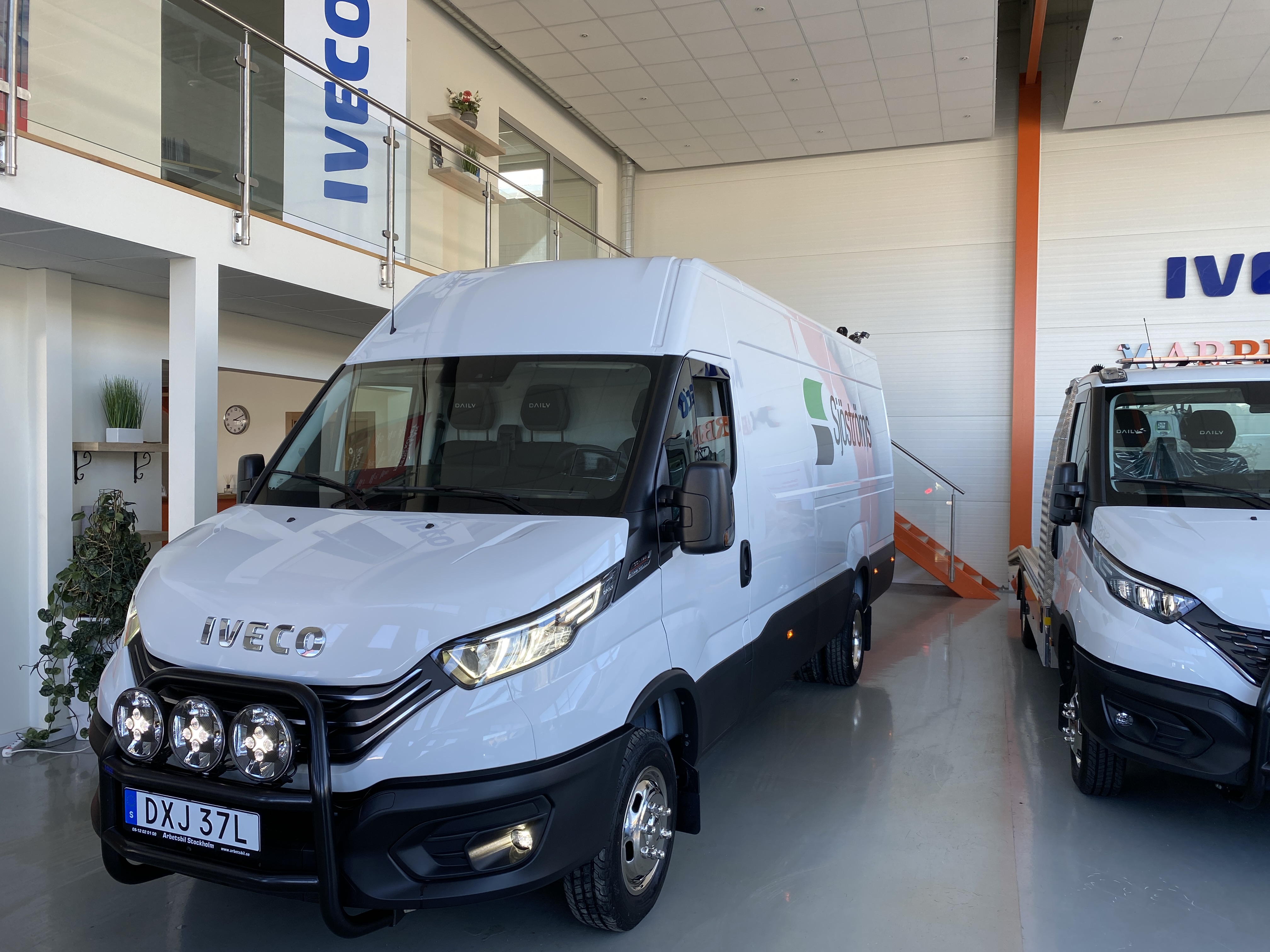 SÅLD - IVECO DAILY SKÅP 50C18HA8   16 KUBIK