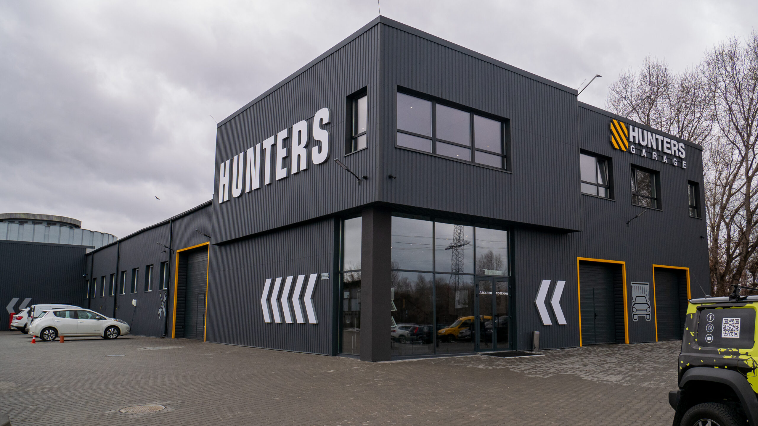 Київ. Оболонь СТО "Hunters Garage"