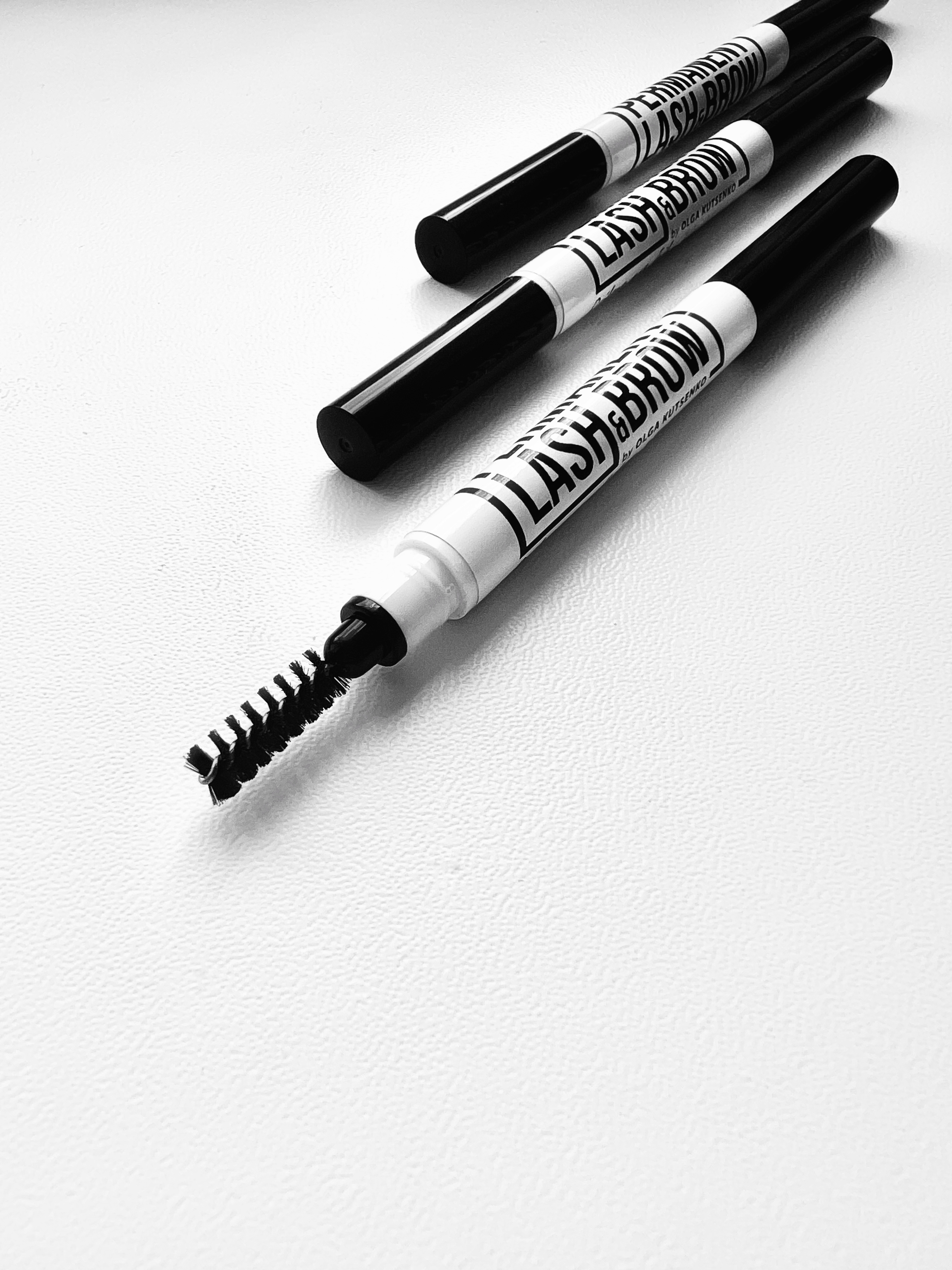 Олівці воскові для брів Permanent lash&brow