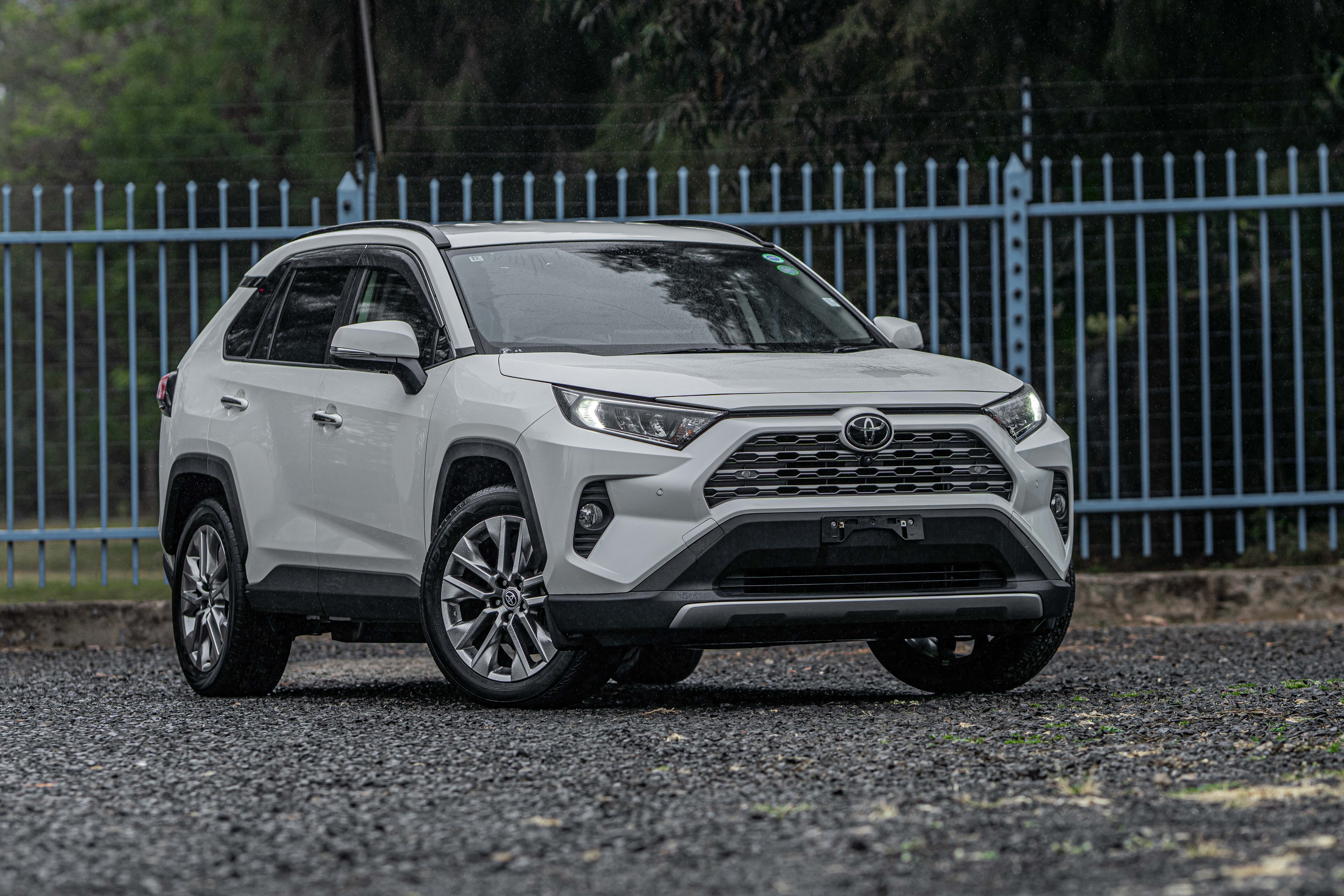 TOYOTA RAV4  