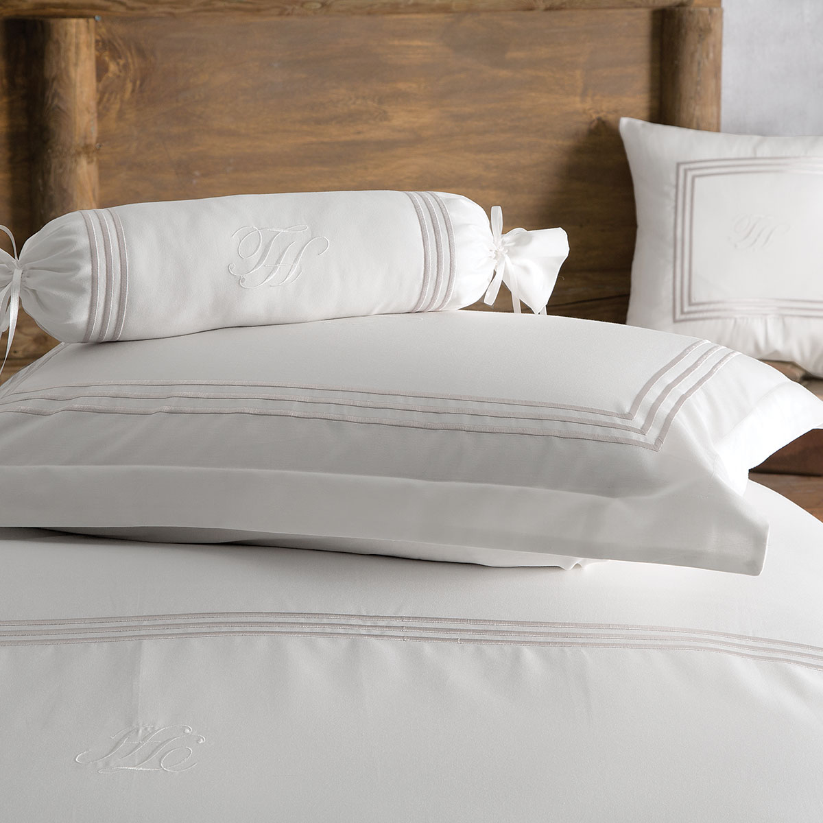 Комплект постільної білизни щільністю 300ТС Line преміум бренду Tivolyo Home