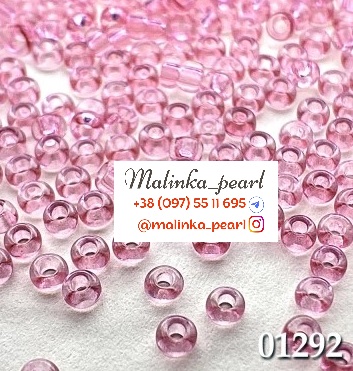 Бісер бузково-блідий, кристальний