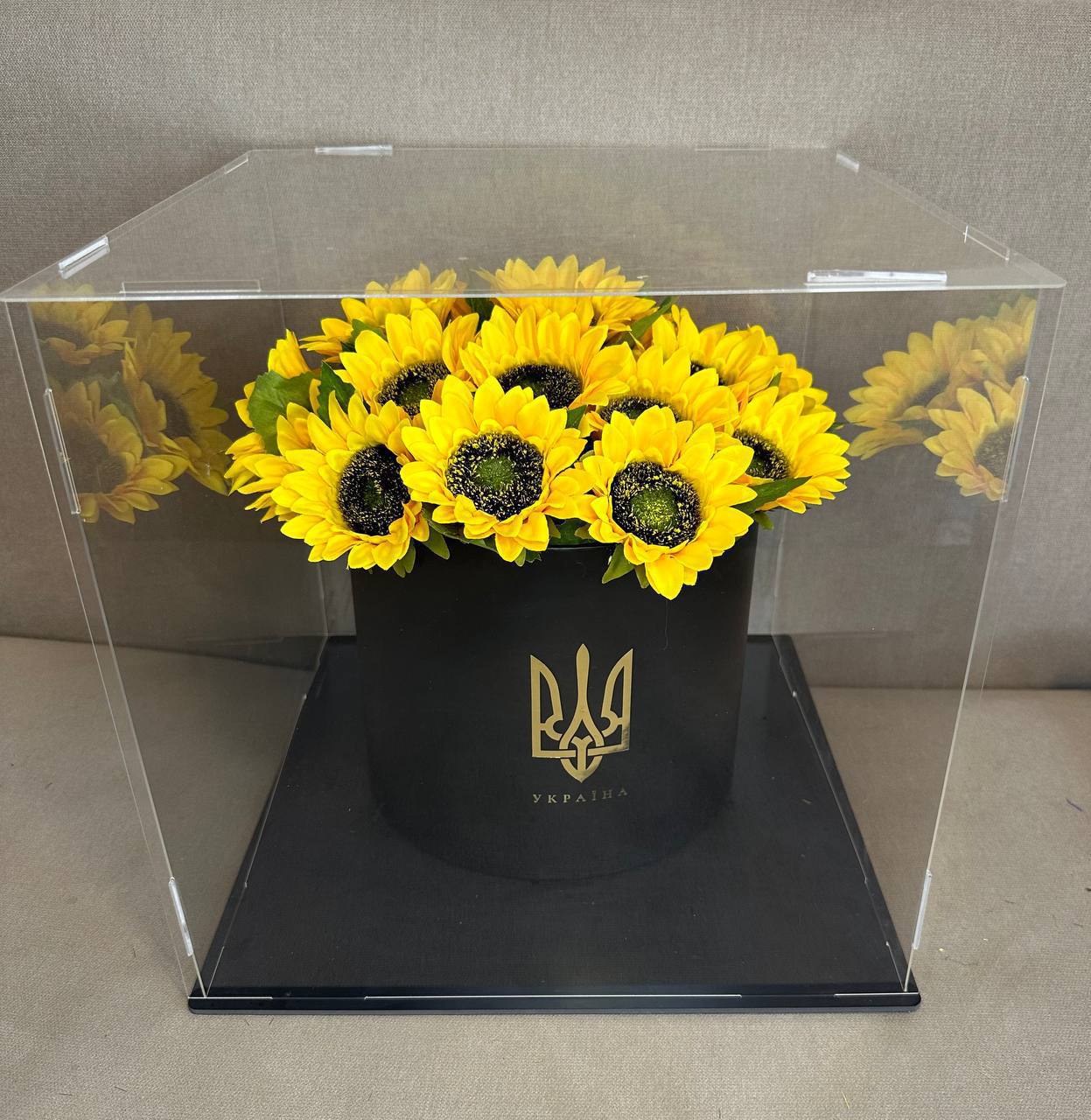 Готова композиція 🌻Соняшники в кубі 30см