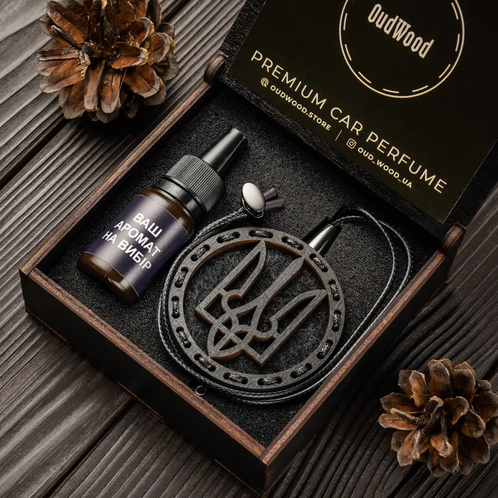 Ароматизатор в машину із дерева Герб України