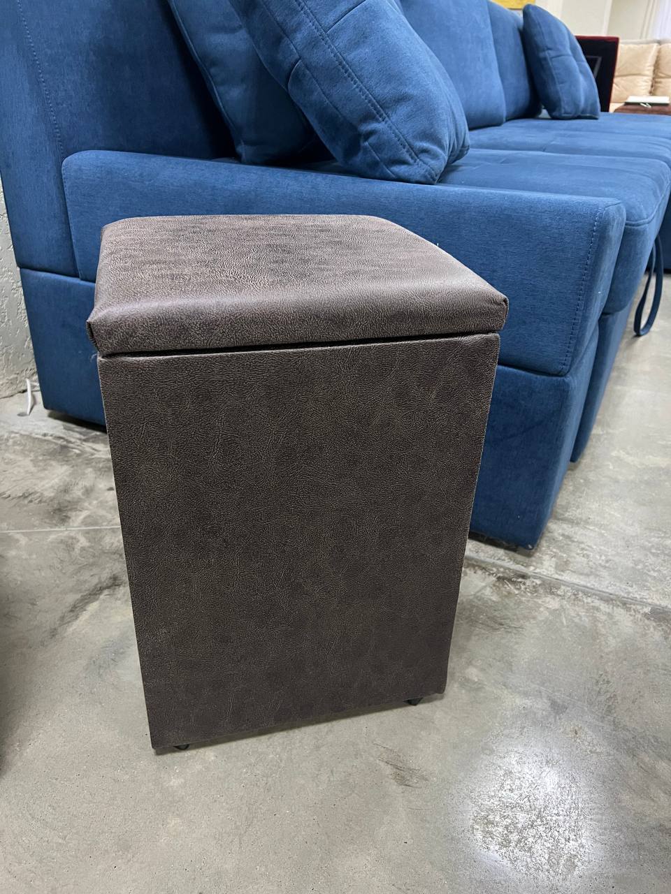 Пуф відкривний