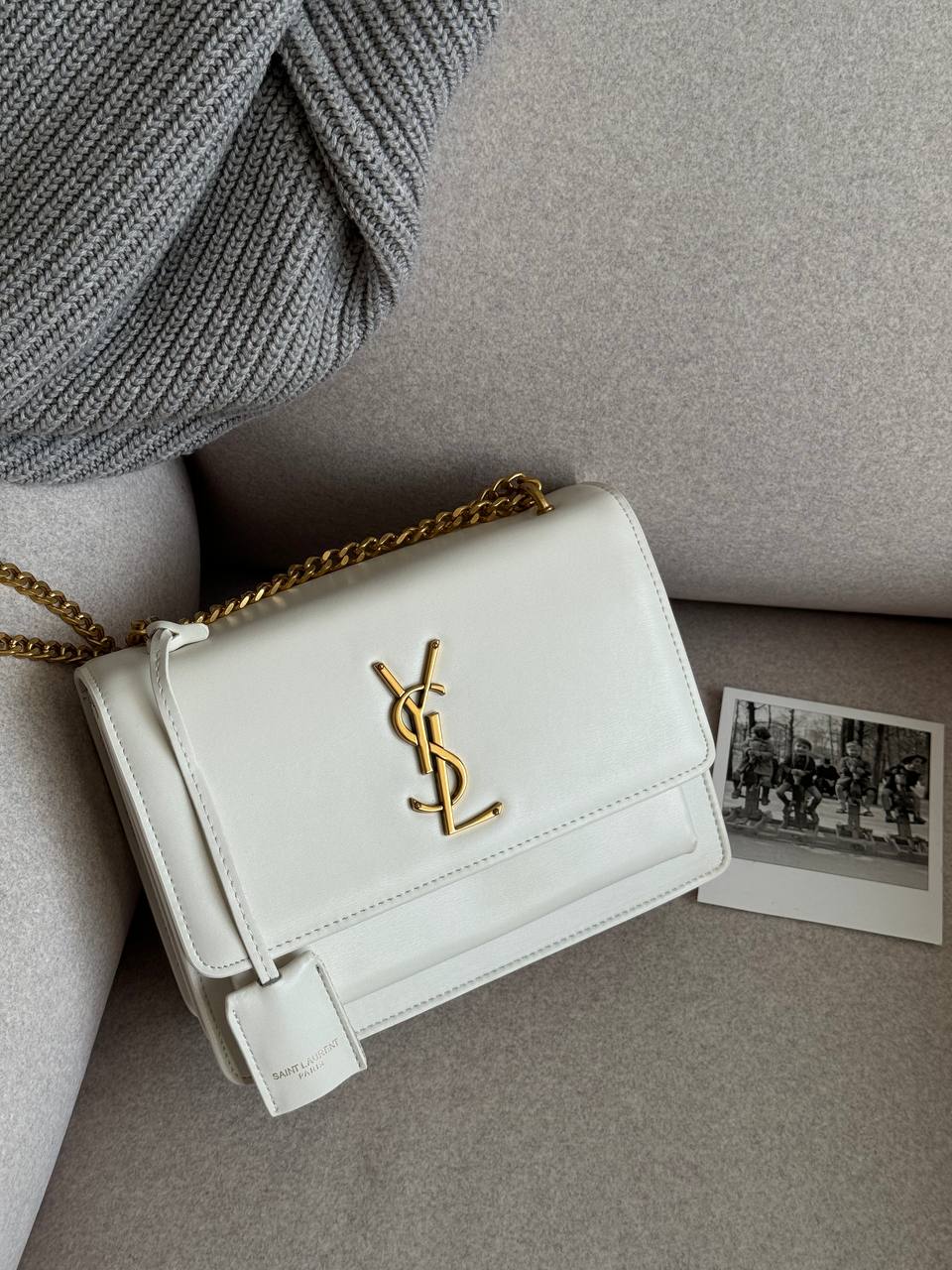 Yves Saint Laurent Medium Sunset in Smooth Leather Cream/Gold