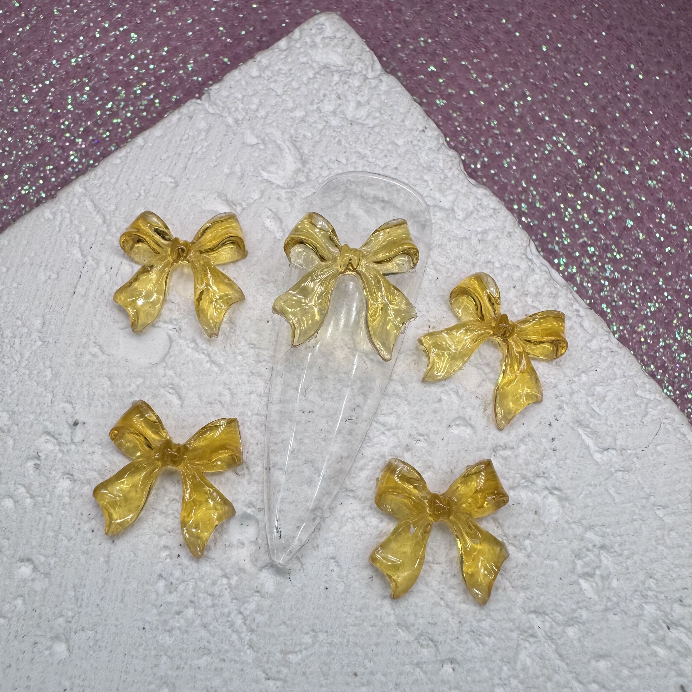 Фігурка для нігтів "Жовтий бантик"