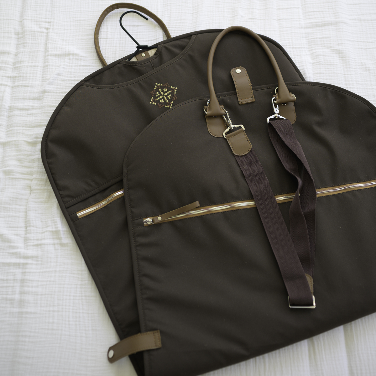 Портплед коричневий з українським орнаментом / Garment bag Ornament Dark Chocolate