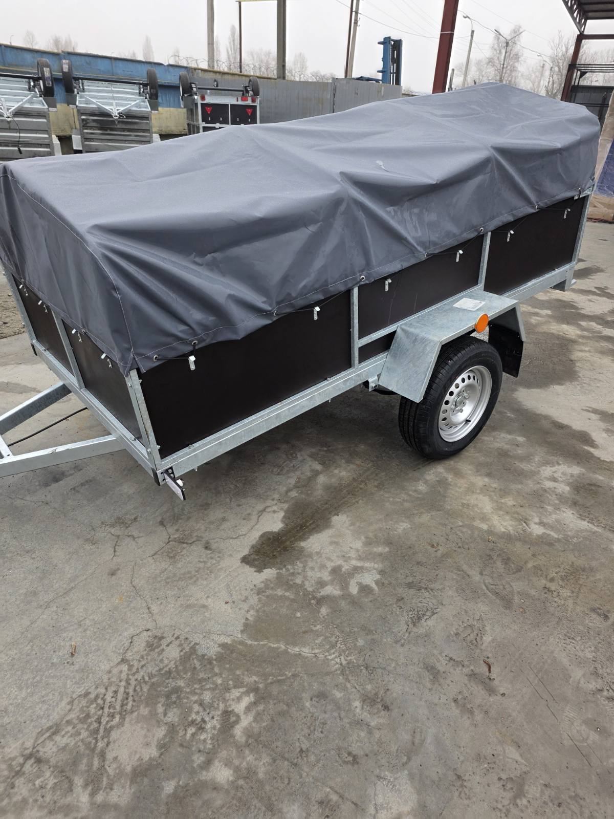 Причіп "Дніпро-251" цинк-бакеліт на ресорах АлКО