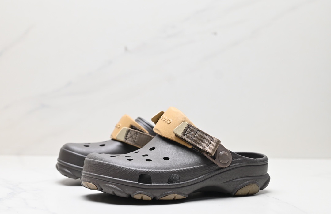Crocs Classic Clog 01