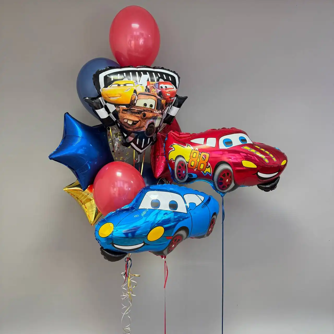 Набір: три фольговані фігури Блискавка Макквін, та асорті з зірок і кульок