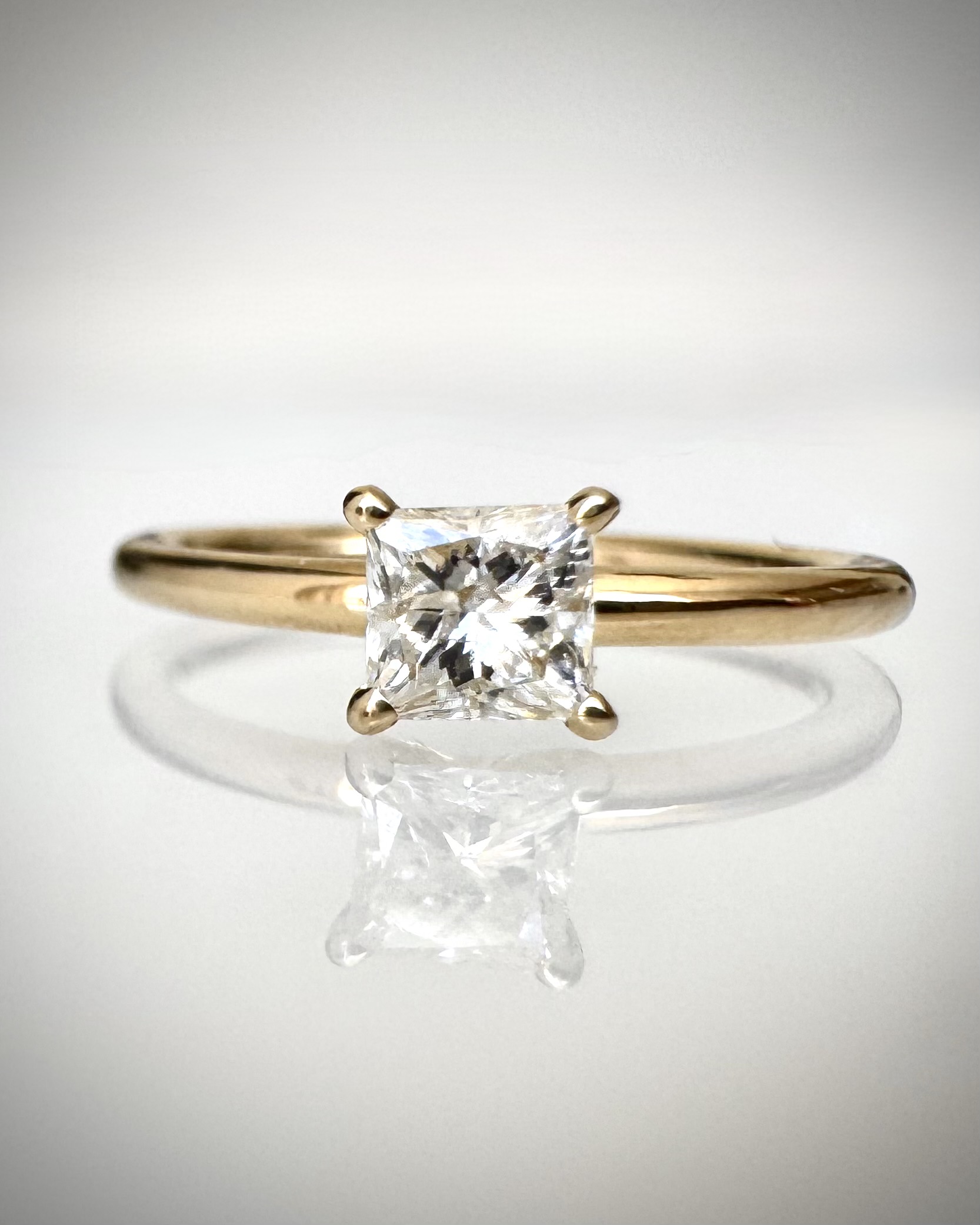 IGI-sertifioitu 0,46 ct Princess-luonnontimanttisormus – 14K Keltakulta