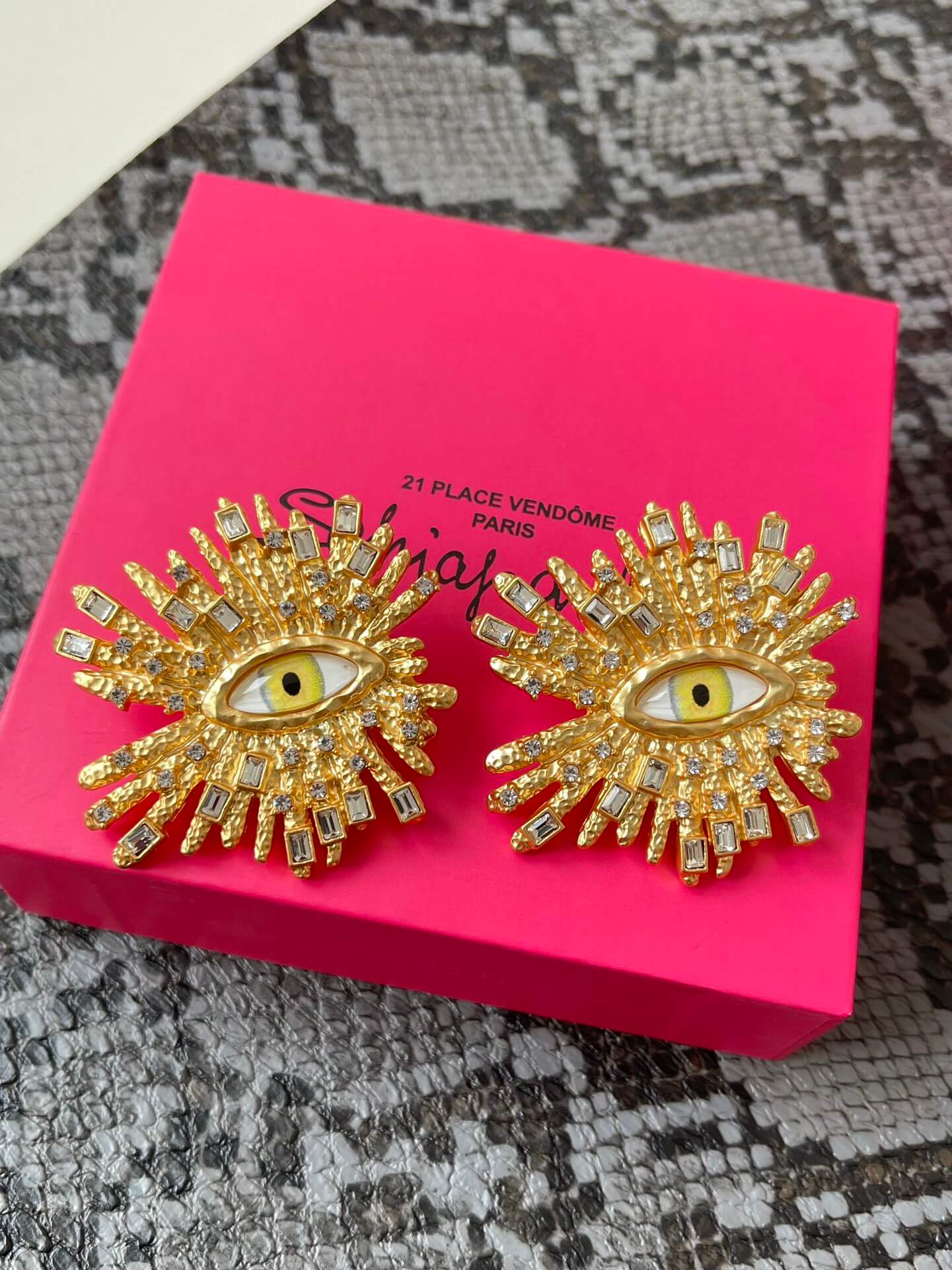 Schiaparelli сережки