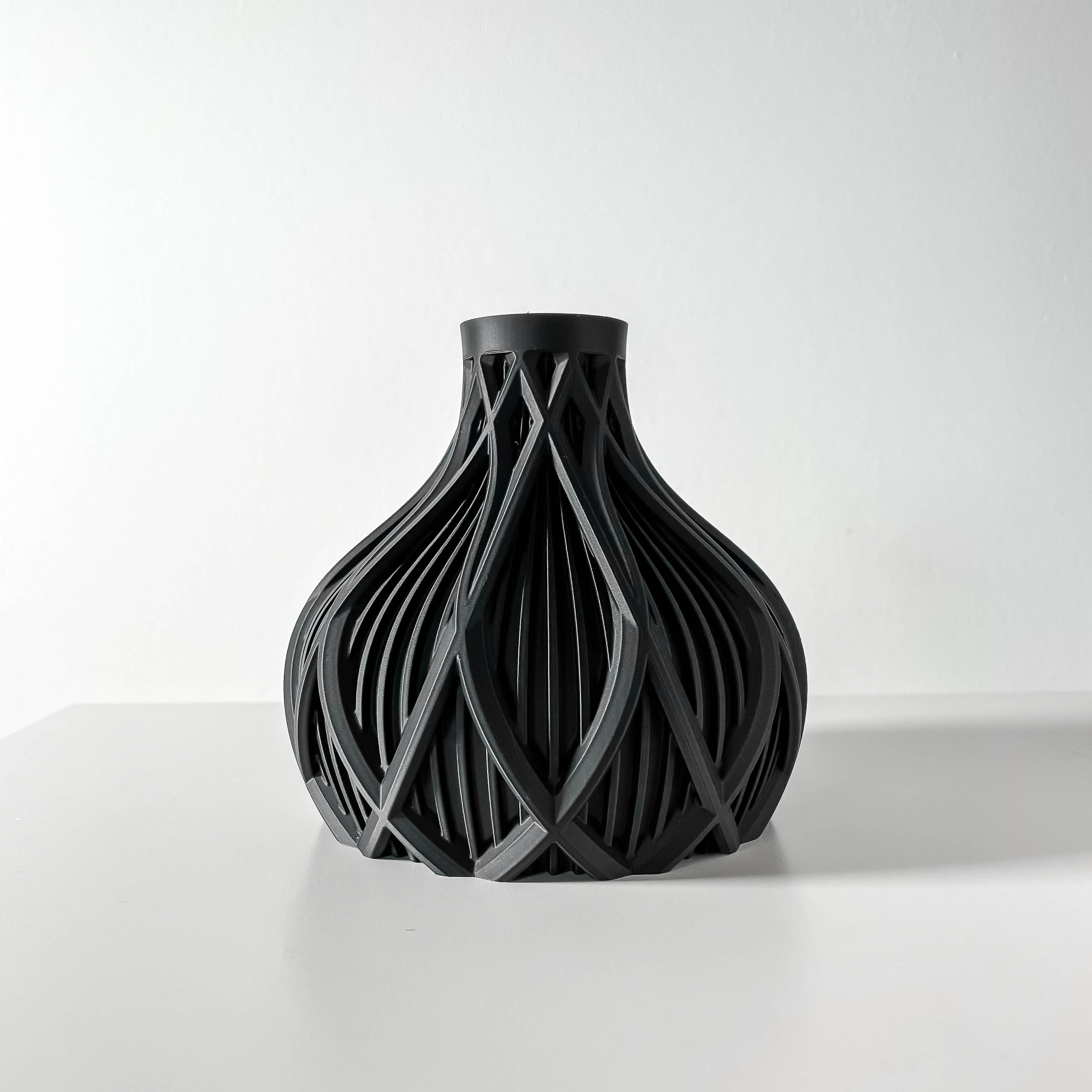 Kami Vase – Decorative 3D Printed Vase