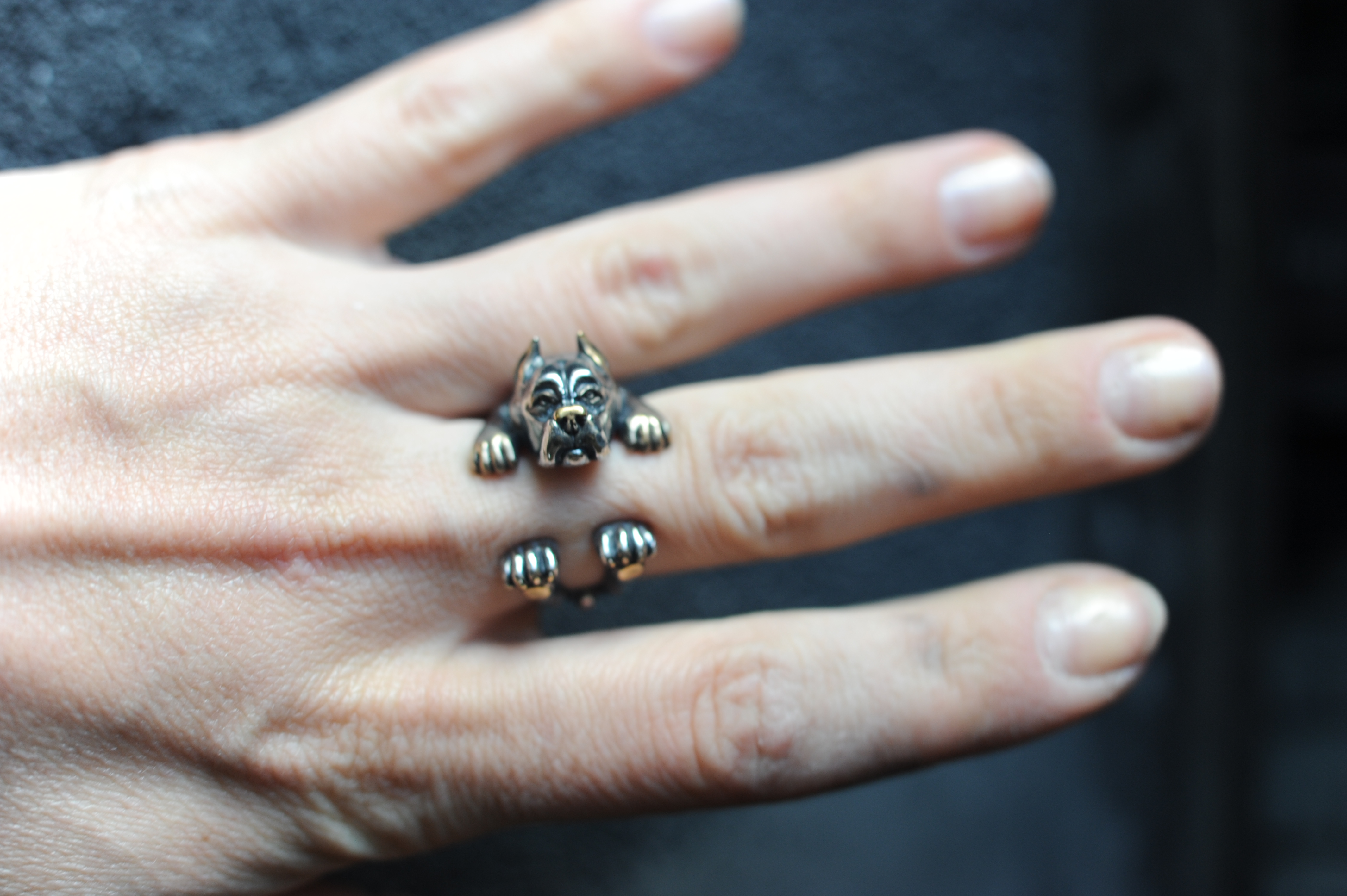 Каблучка з песіком безрозмірна