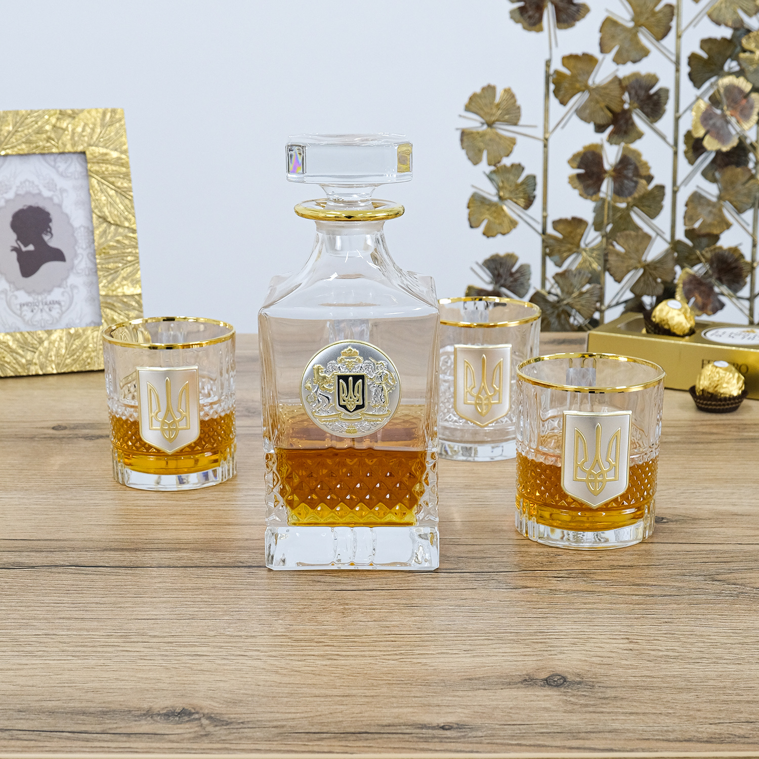 Подарочный набор для виски "Тризуб" – графин 850 мл + 4 бокала, хрусталь с позолотой, GPB5TRY1GG