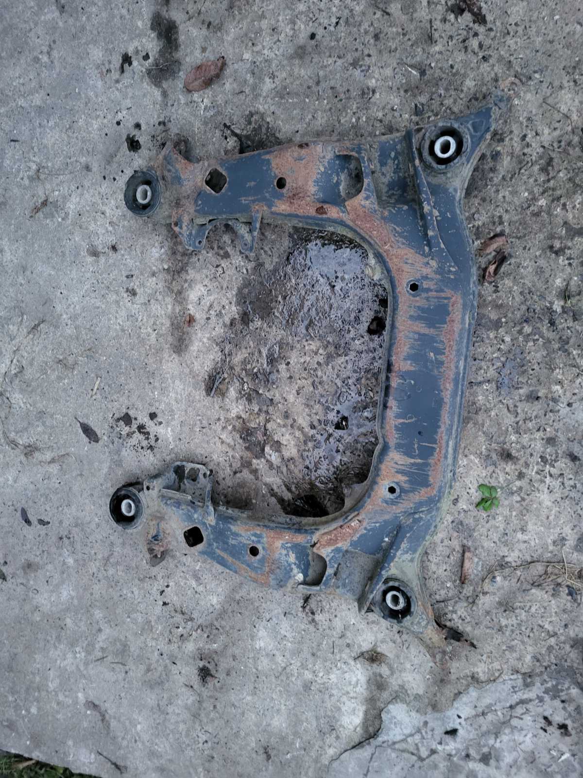 Передня балка AUDI A4B5