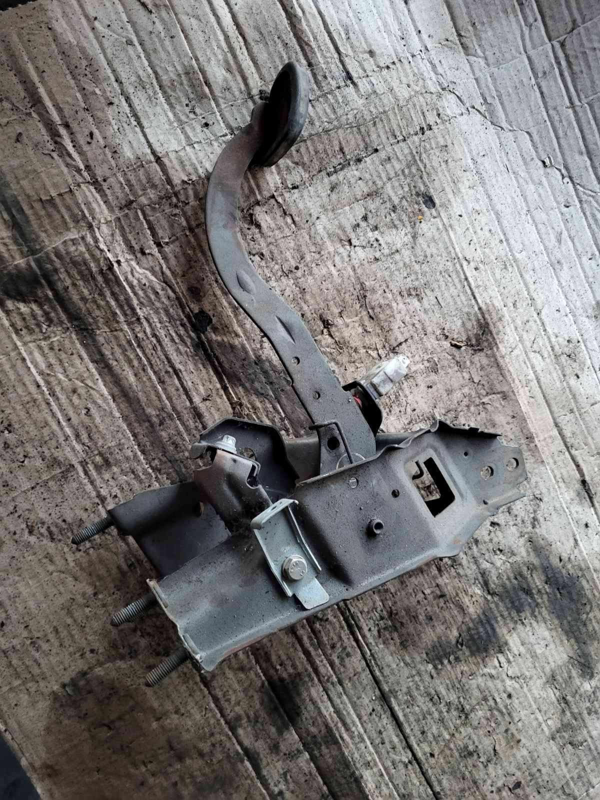 Педаль тормоза Opel Vectra B