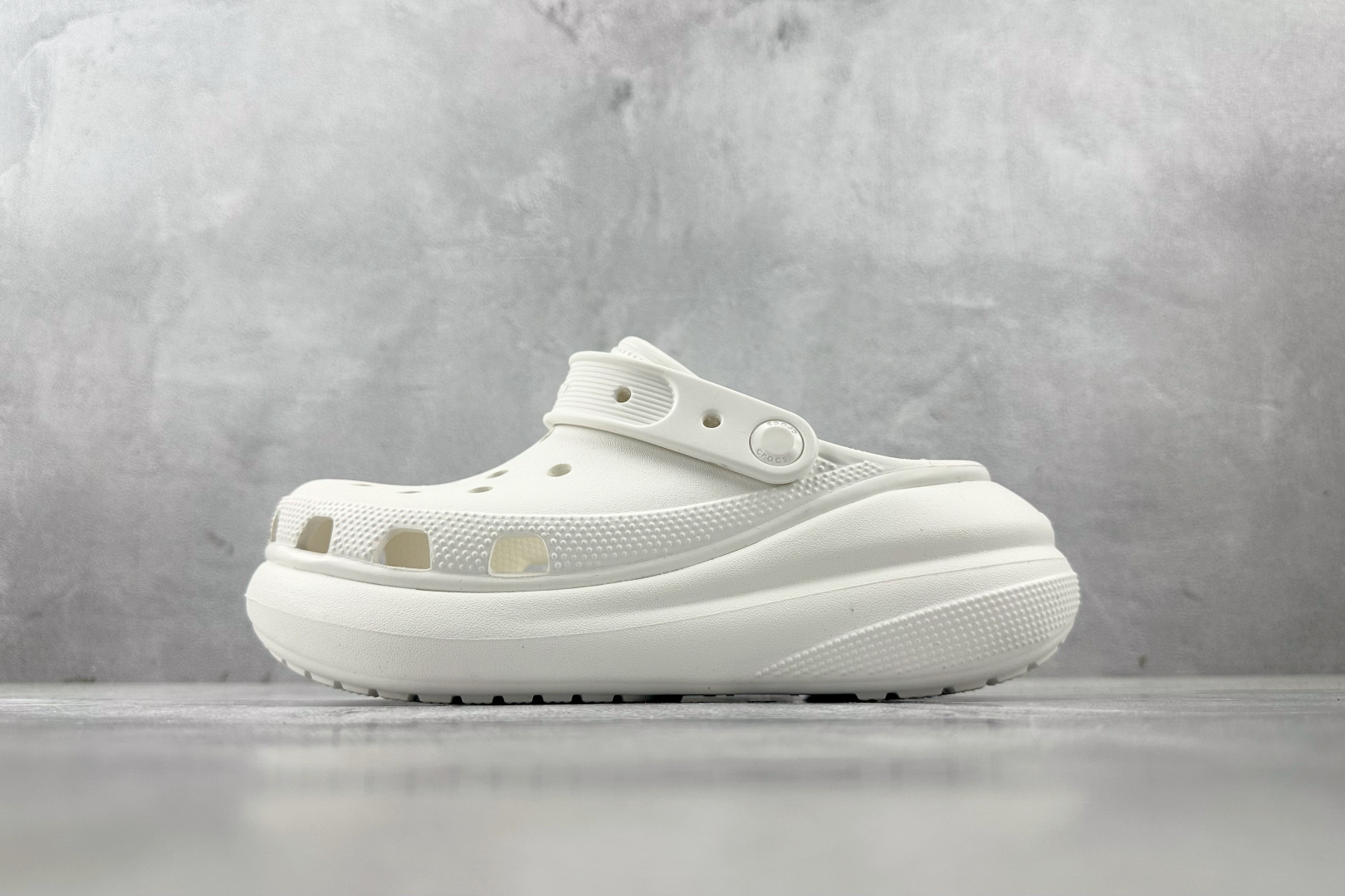 Crocs Crush ClEVA, białe, 207521-100