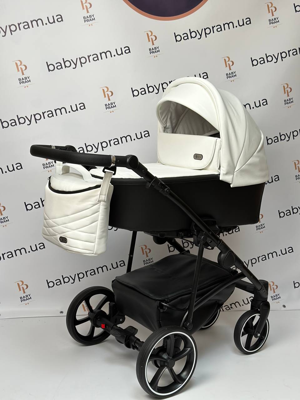 Коляска 2в1 Baby Pram Bailey Premium 2024 Black and White