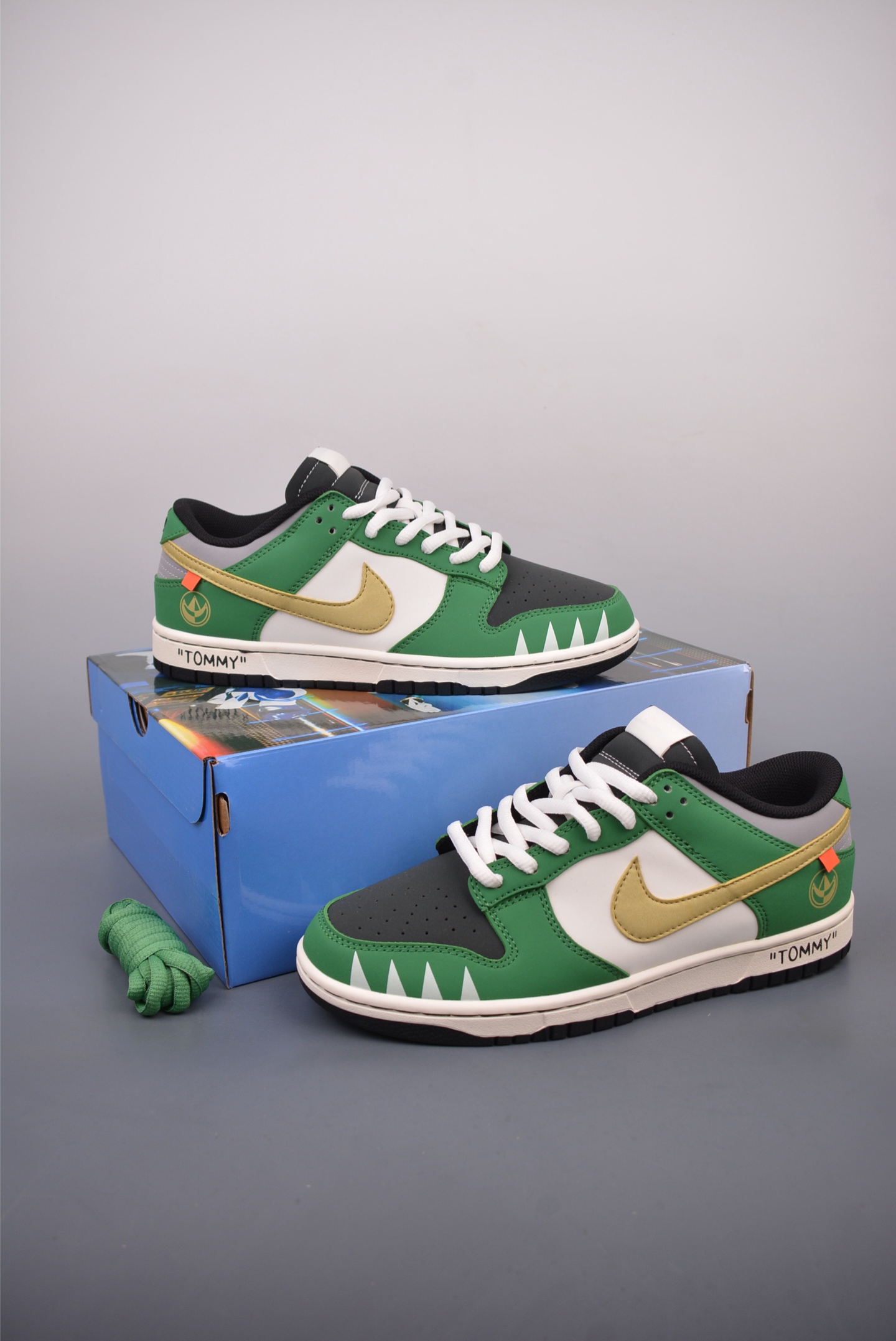 Nike SB Dunk Low Saint Seiya Joint ZZ1998-006