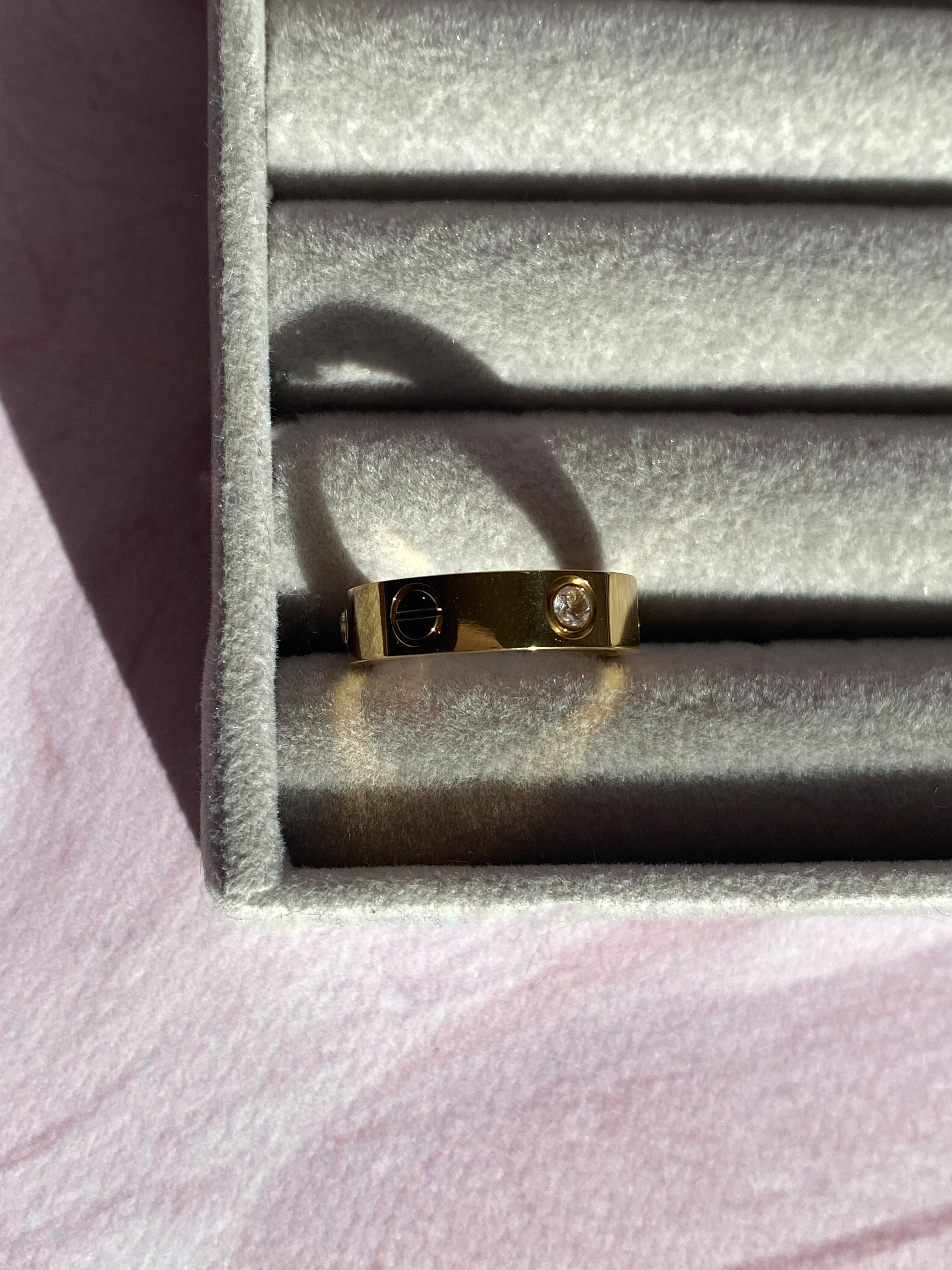 Каблучка Кохання із цирконієм у лимонному відтінку