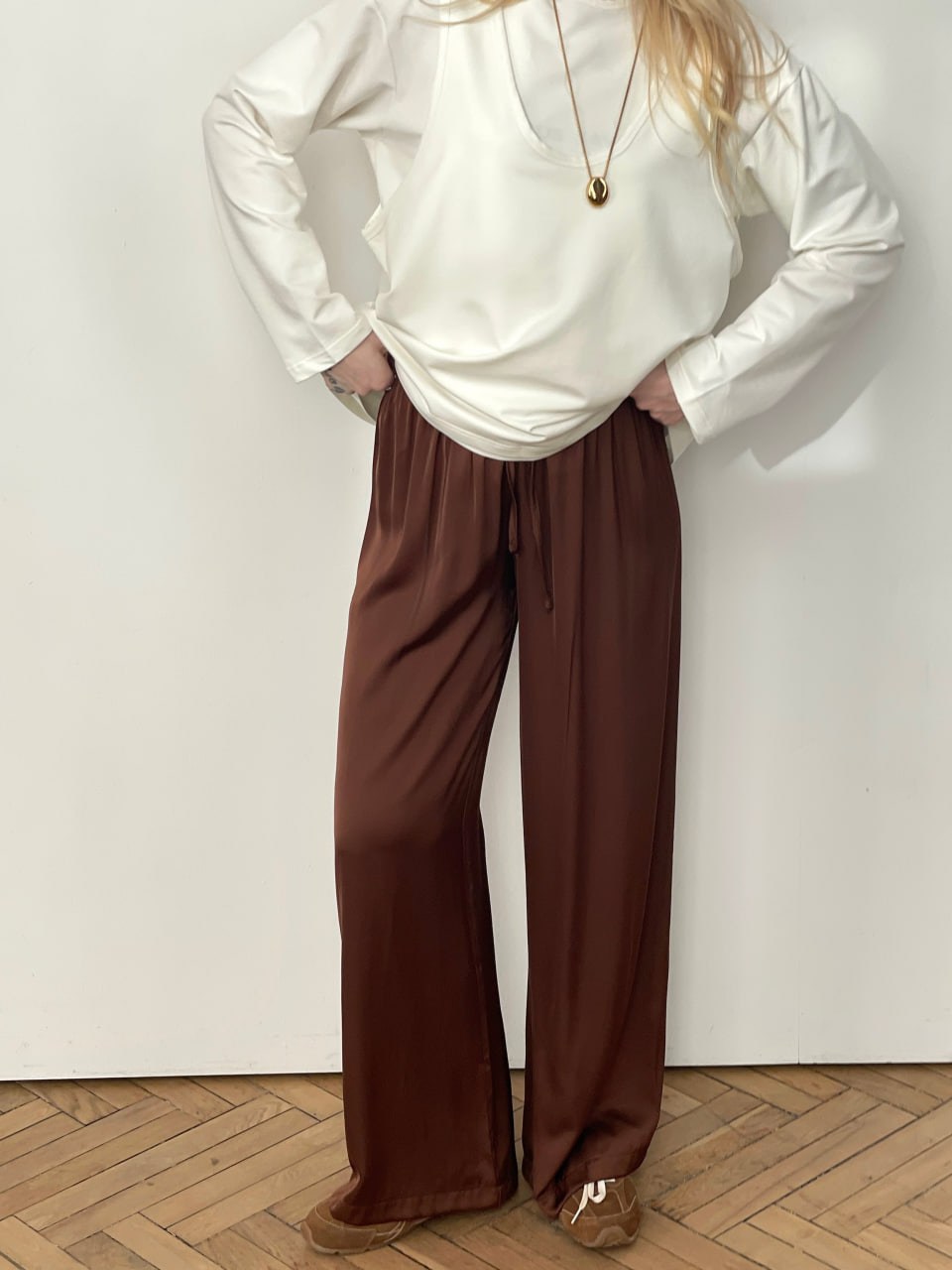 Штани сатин коричневі