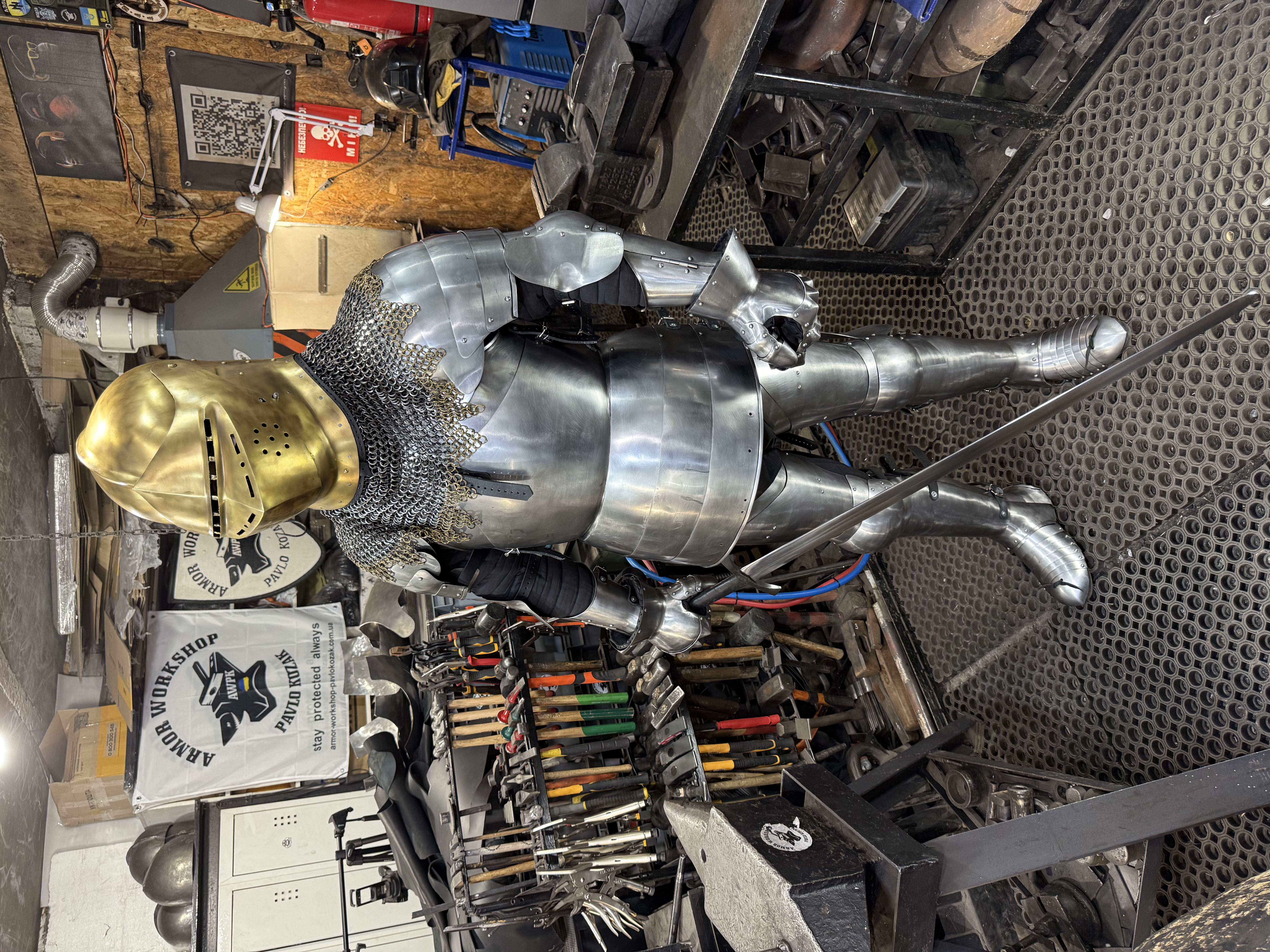 Full armor set “ golden head”