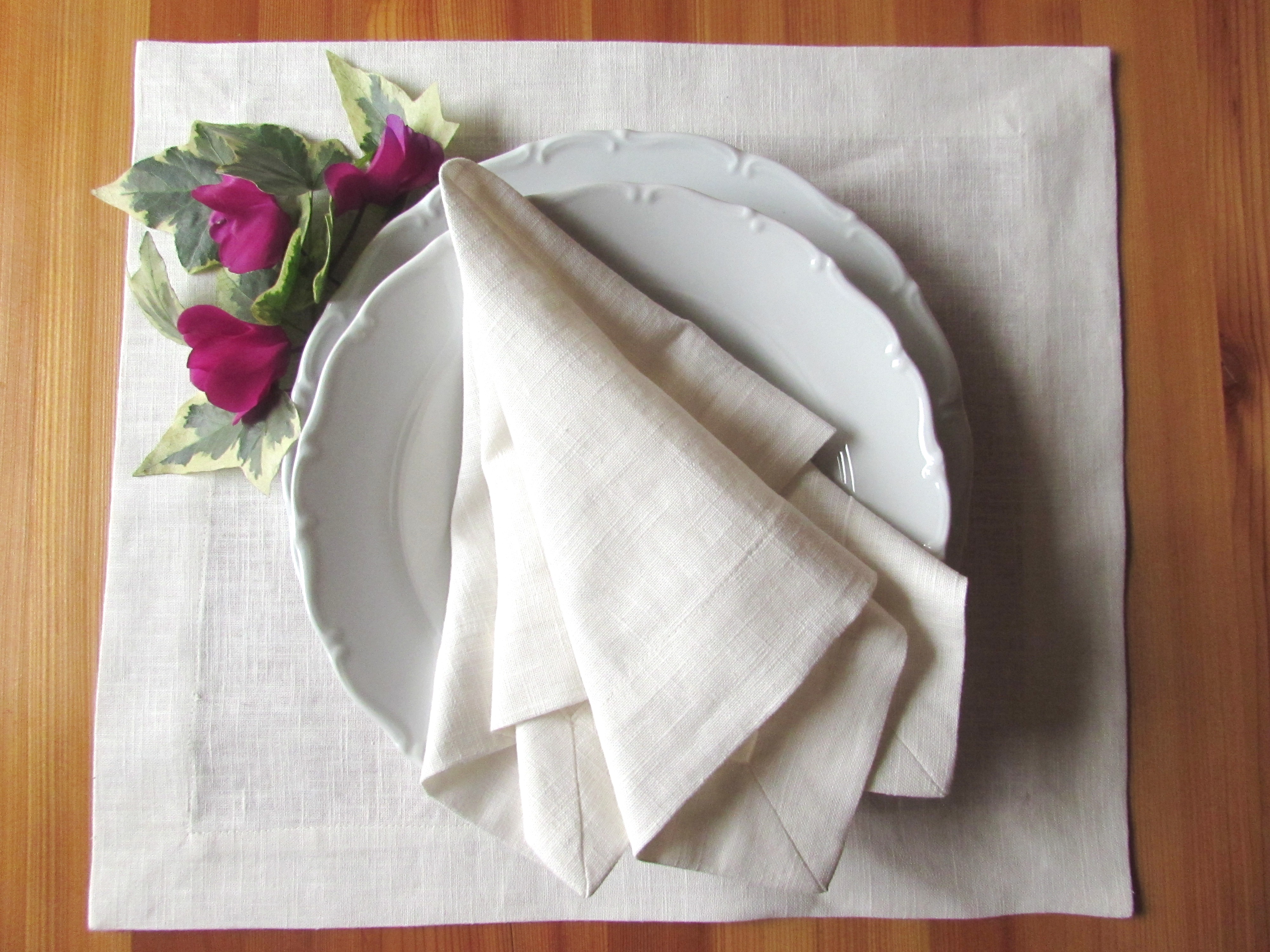 White ľanový obrúsok