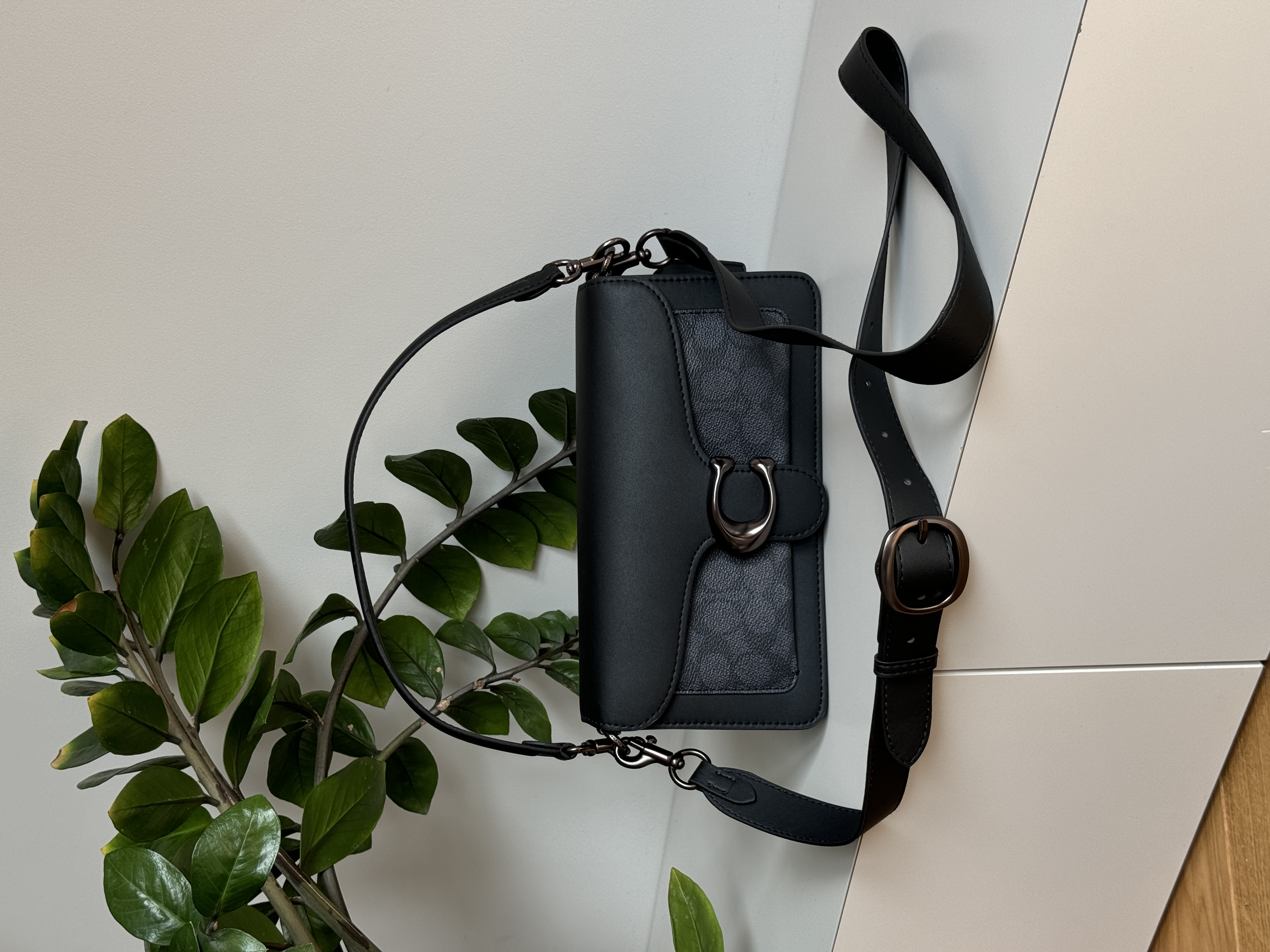 Coach Tabby Black/Grey Shoulder Bag 26 In Signature Canvas