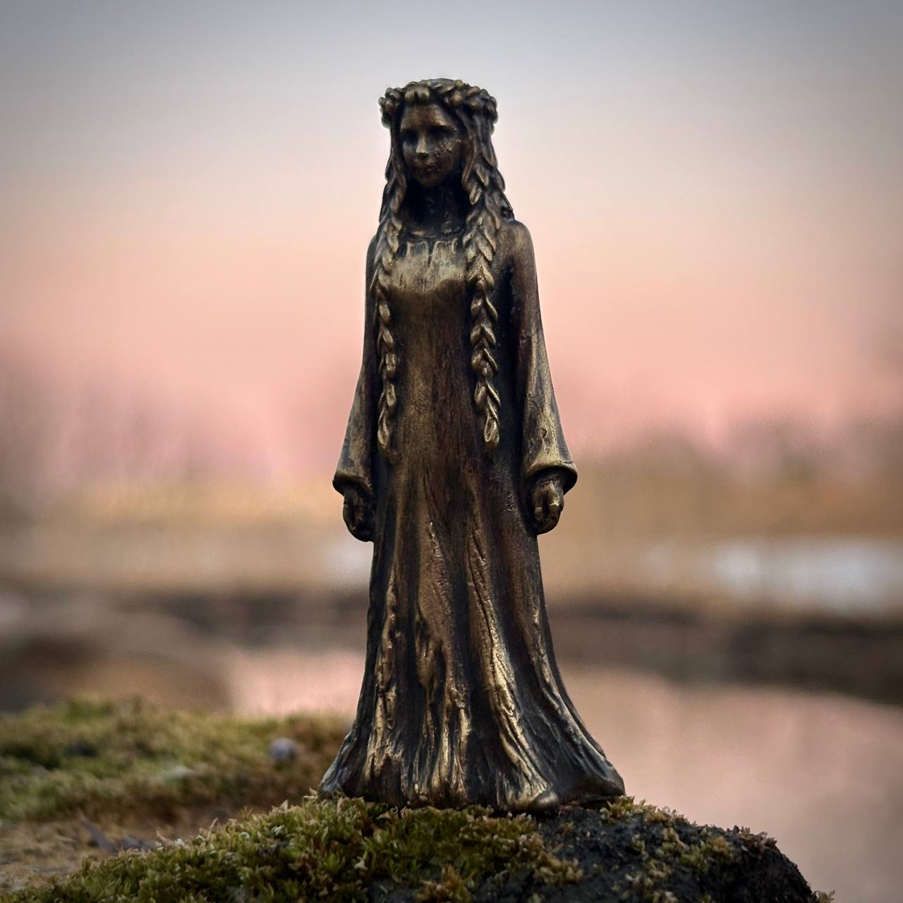 Фігурка Мавка з латуні