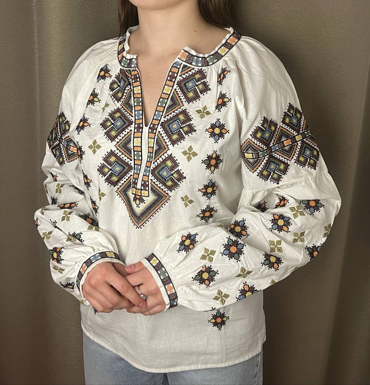Вишиванка "Весняна феєрія" | Chemise brodée "Féerie de printemps"