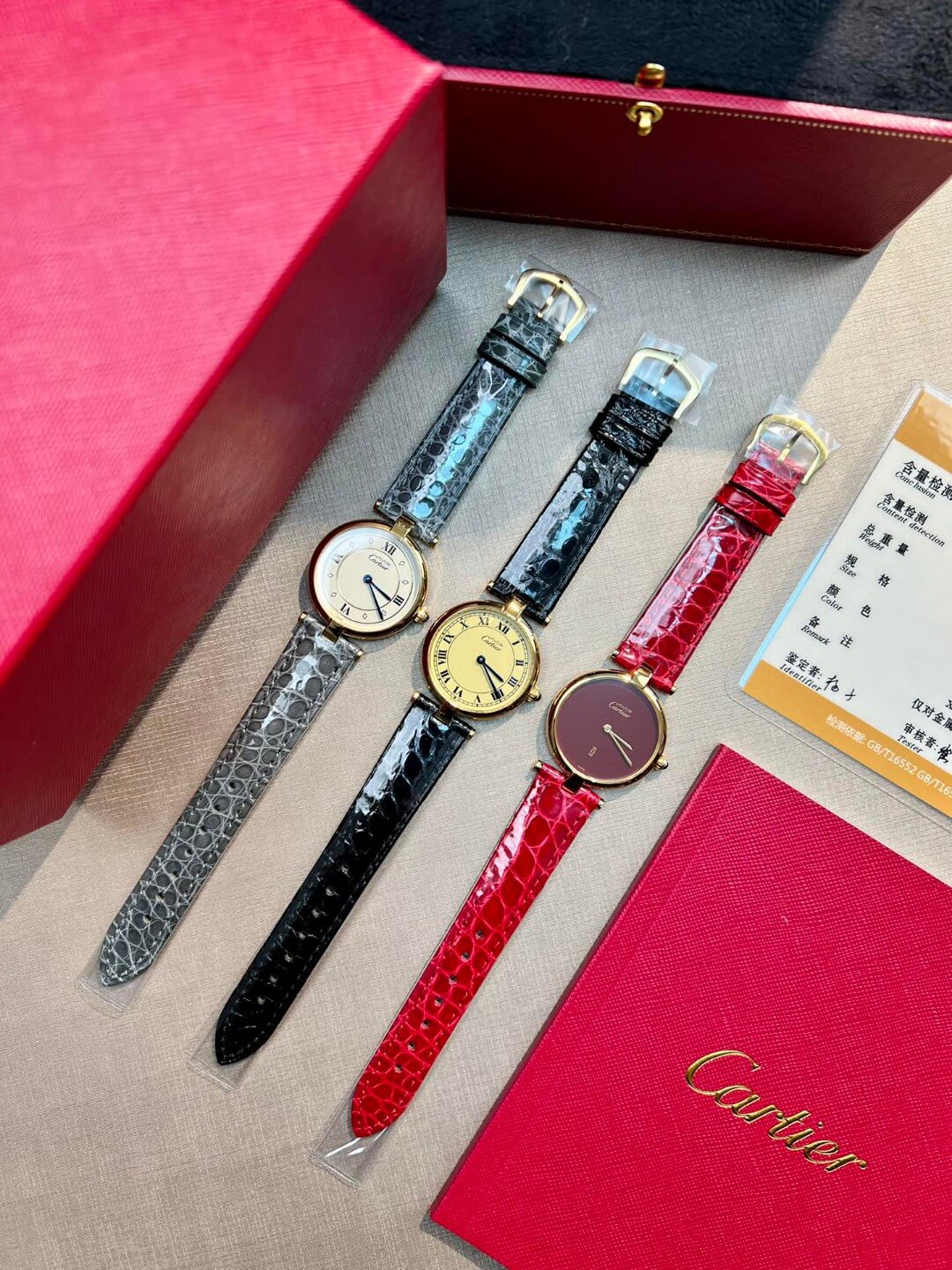 Cartier годинник