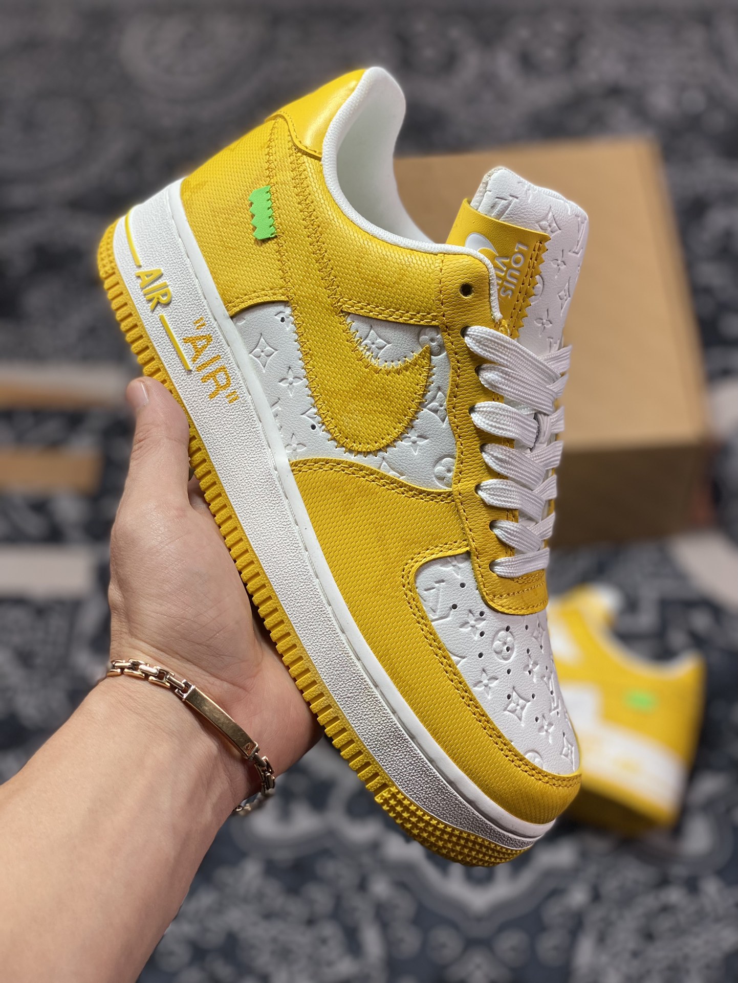 Louis Vuitton x Nike Air Force 1’07 LV8 Low”Lemon YellowWhiteLV Monogram”