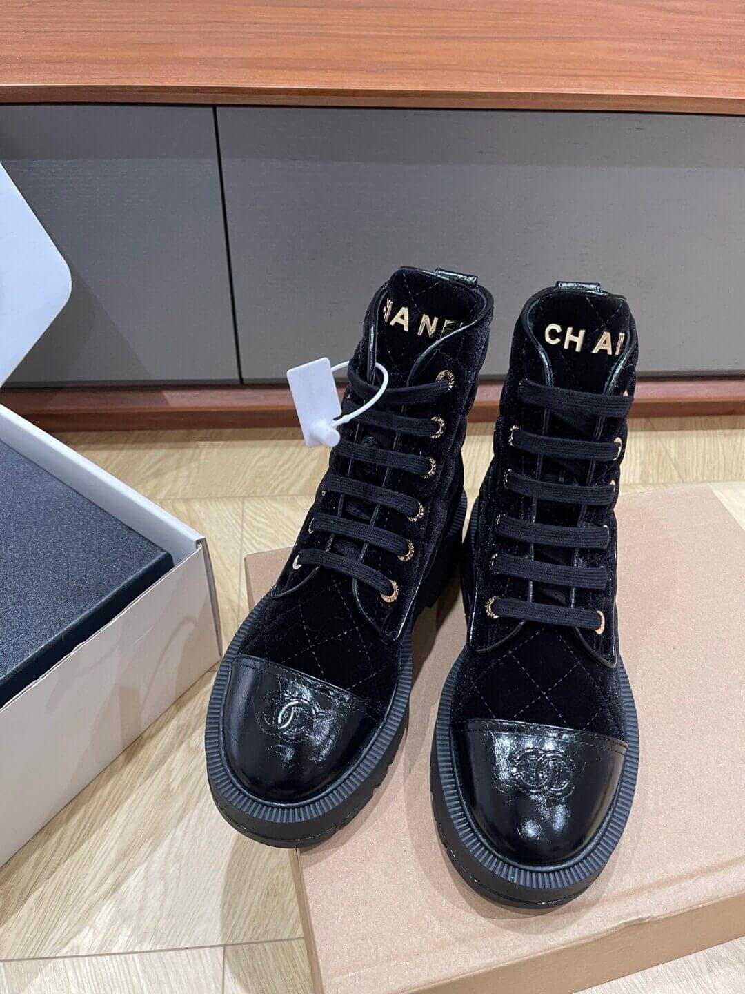Chanel черевики