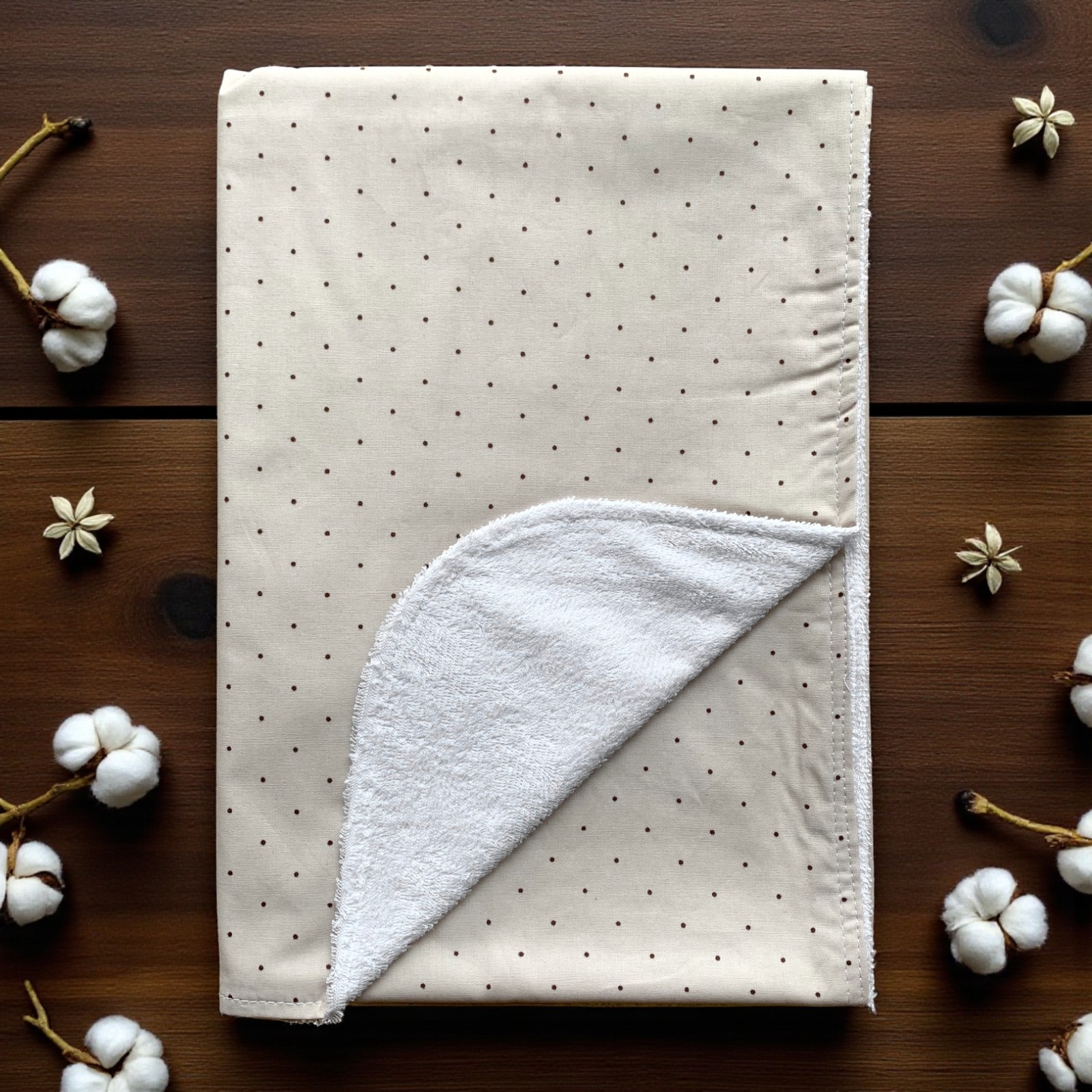 Пелюшка непромокаюча 100 х 70 см Горошок бежевий