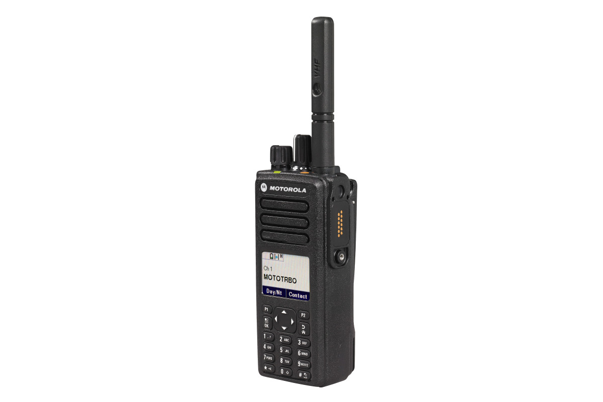 Радіостанція Motorola DP4800E VHF (1000 каналів, дисплей, AES-256, IP68)